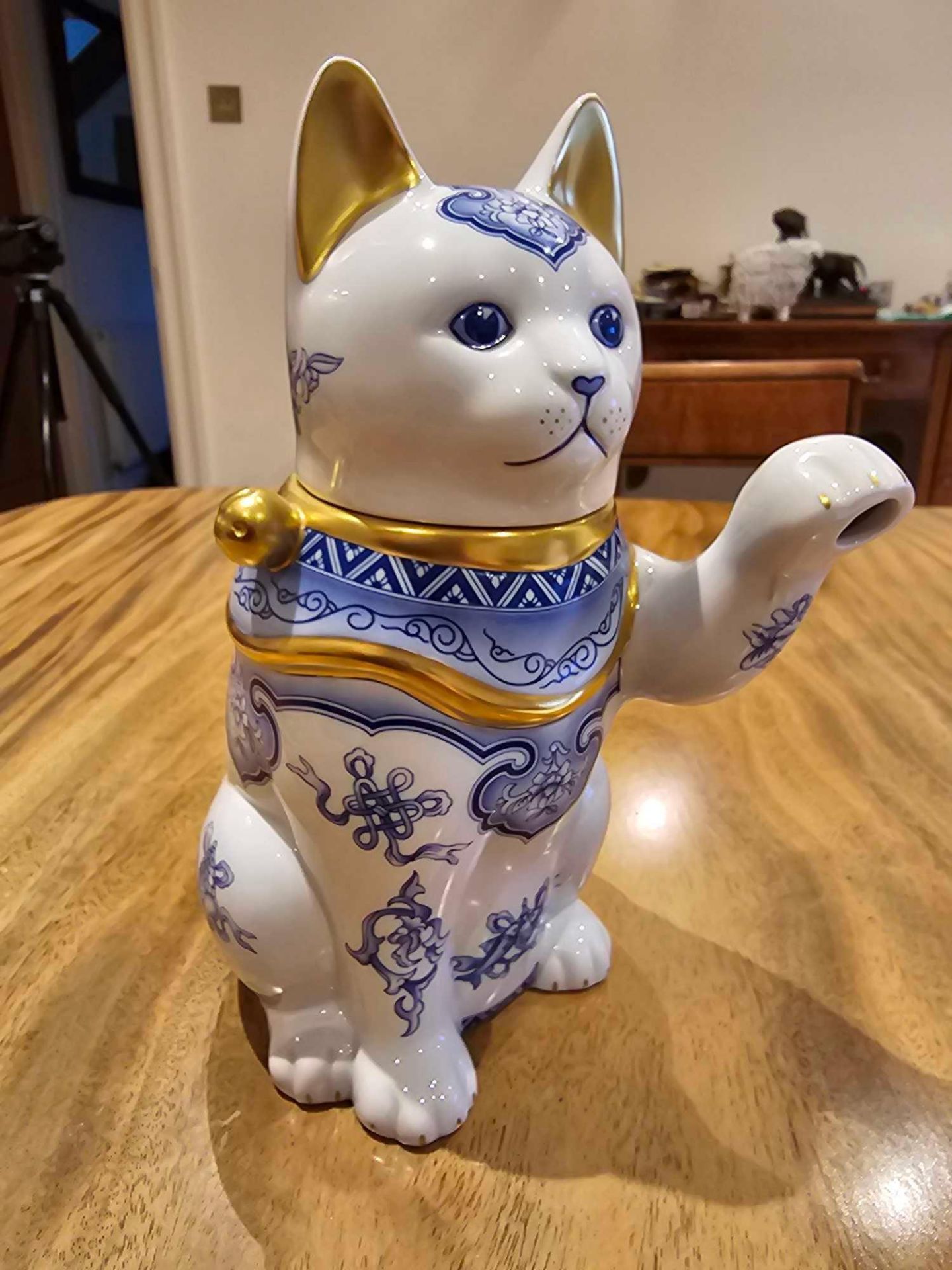 Porcelain Figurine The Cat Of Good Fortune Jui Goaling - Image 3 of 3