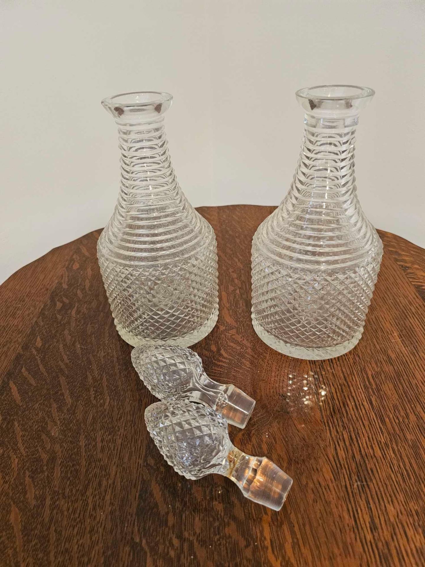 A Pair Fo Irish Crystal Decanters With Stoppers 34cm (A/F Both With Chips To Rim) - Image 5 of 10