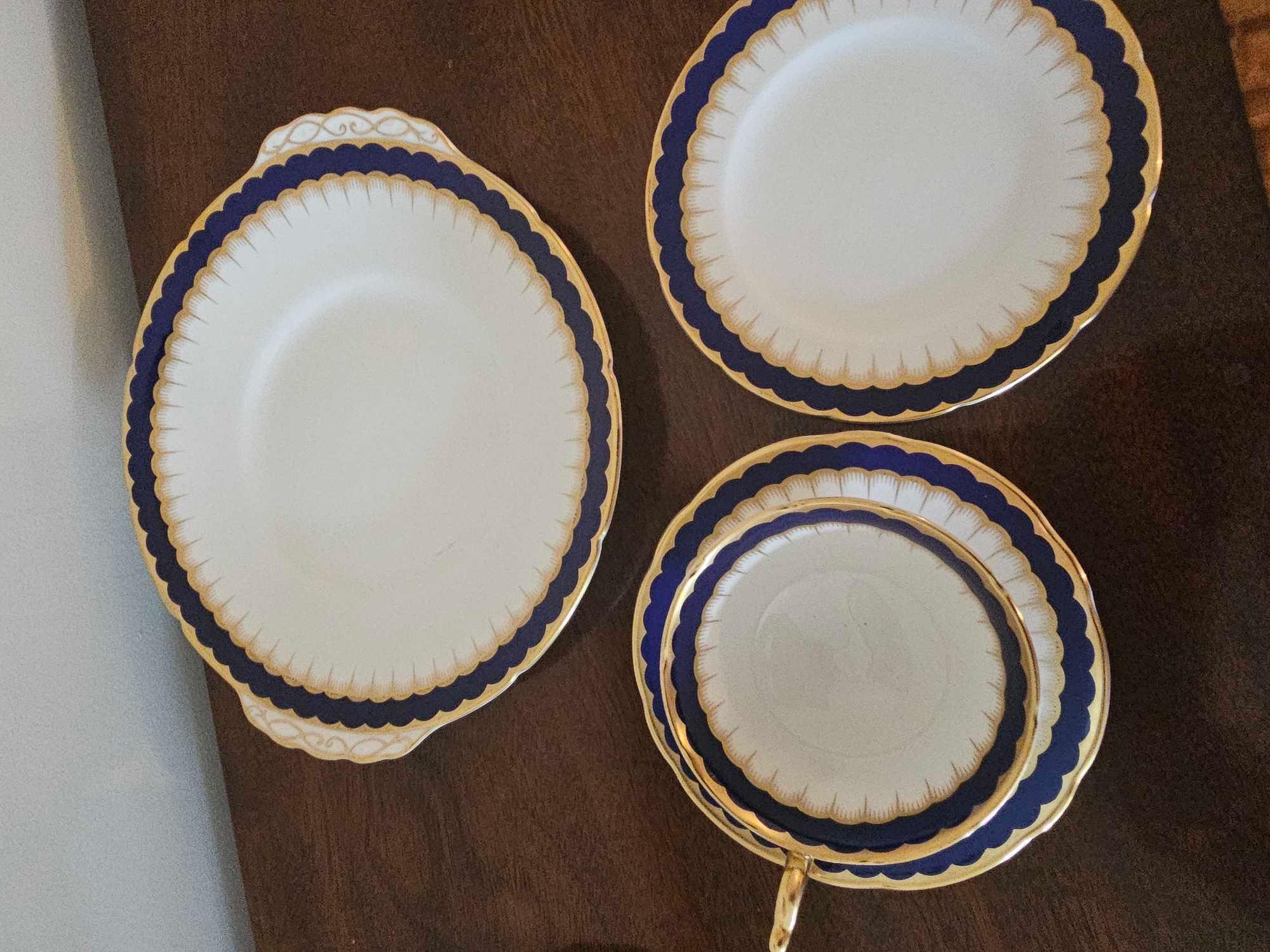 Coalport Spearpoint 6143 Cobalt Blue And Gold Gilt Fine China 18 Piece Part Tea Set As Found - Image 5 of 6