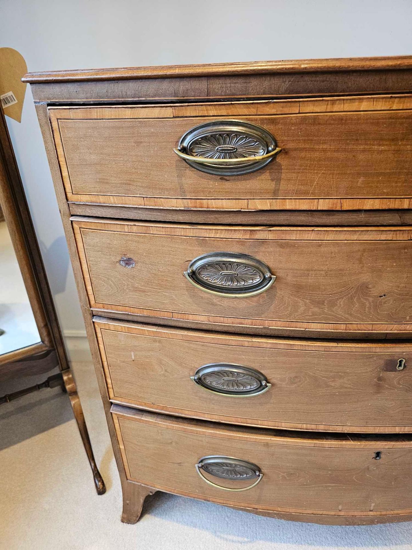 A George III Mahogany And Satinwood Banded Bowfront Chest With Four Graduating Drawers On Splayed - Bild 4 aus 7