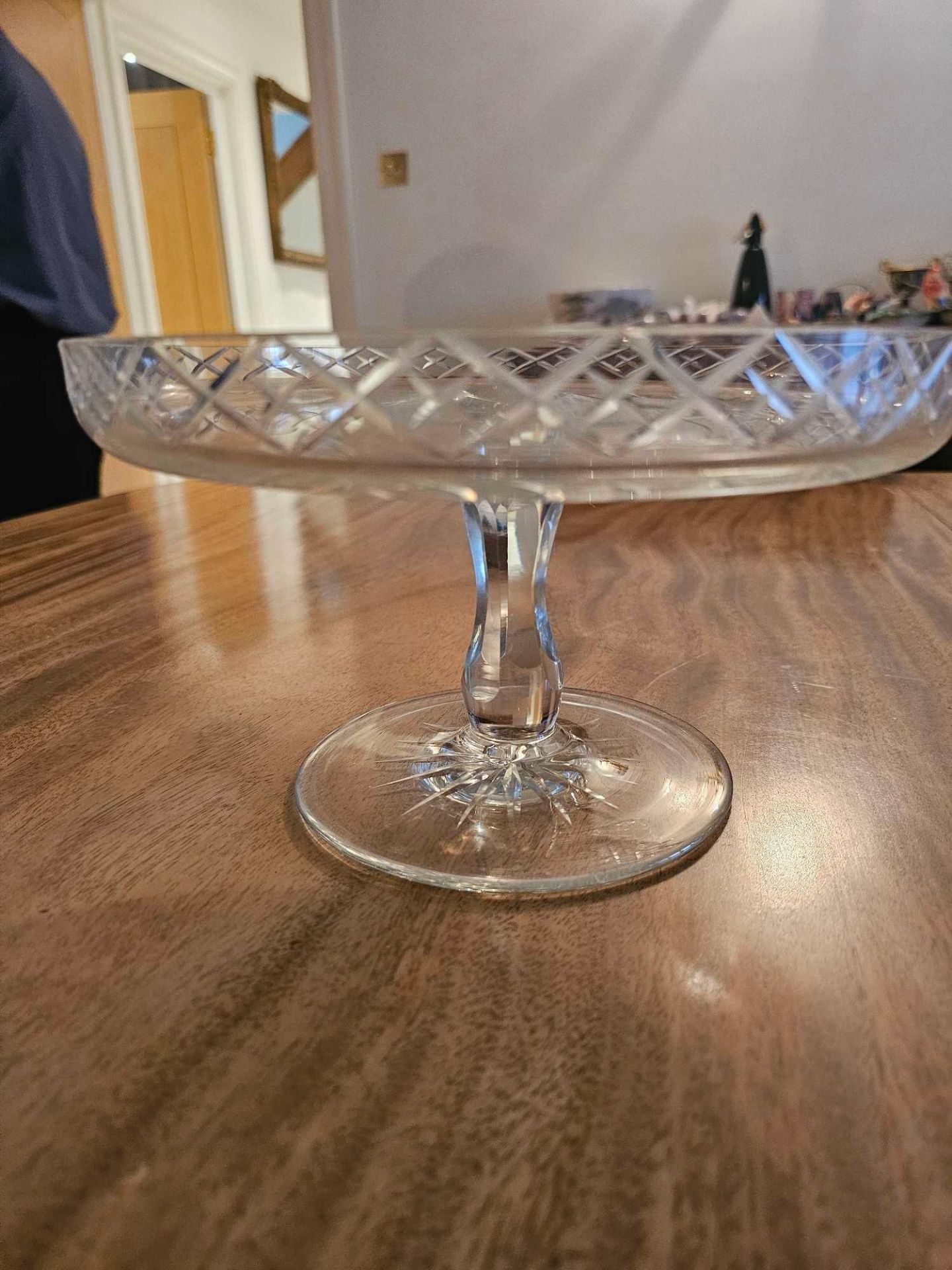 A Vintage Large Cut Glass Pedestal Fruit Bowl 22 X 13cm - Bild 2 aus 4