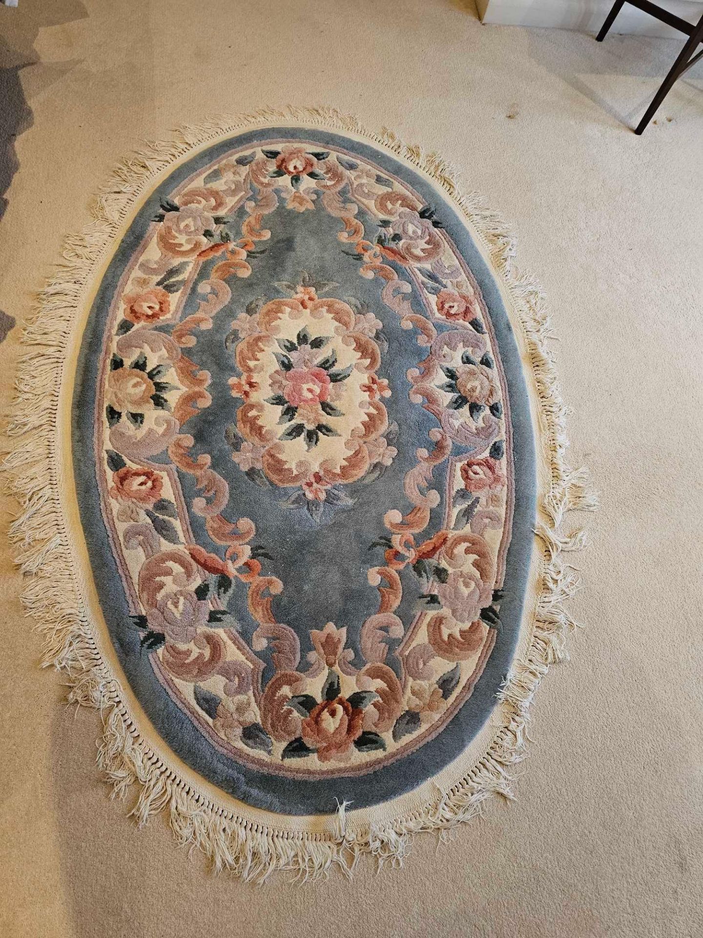 Oriental Collection Elegant Oval Floral Wool Rug With Fringe 160 X 100cm - Image 3 of 4
