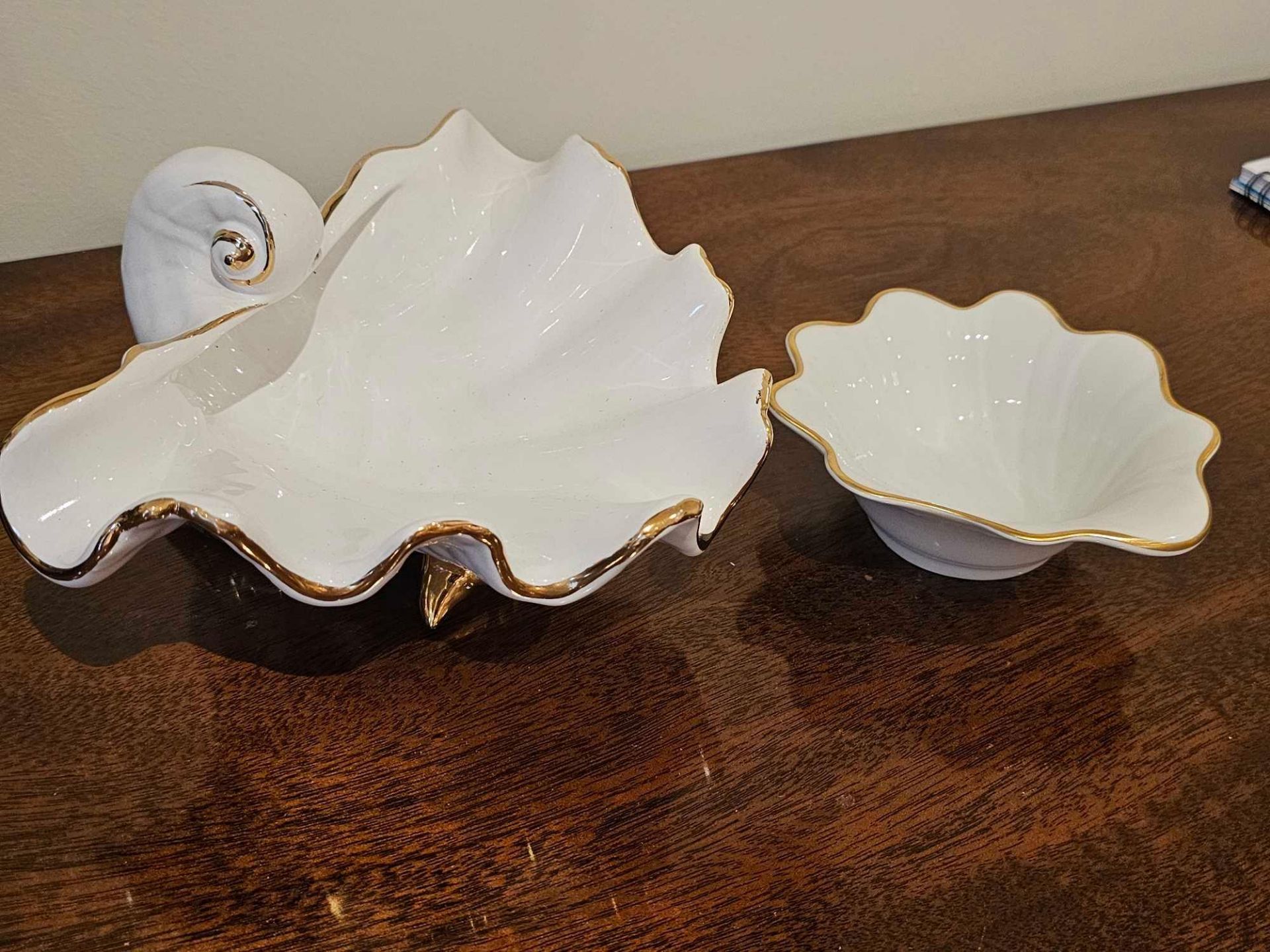 Martan Portugal 704 Shaped White And Gold Dish And A Royal Worcester Porcelain White And Gold Shaped