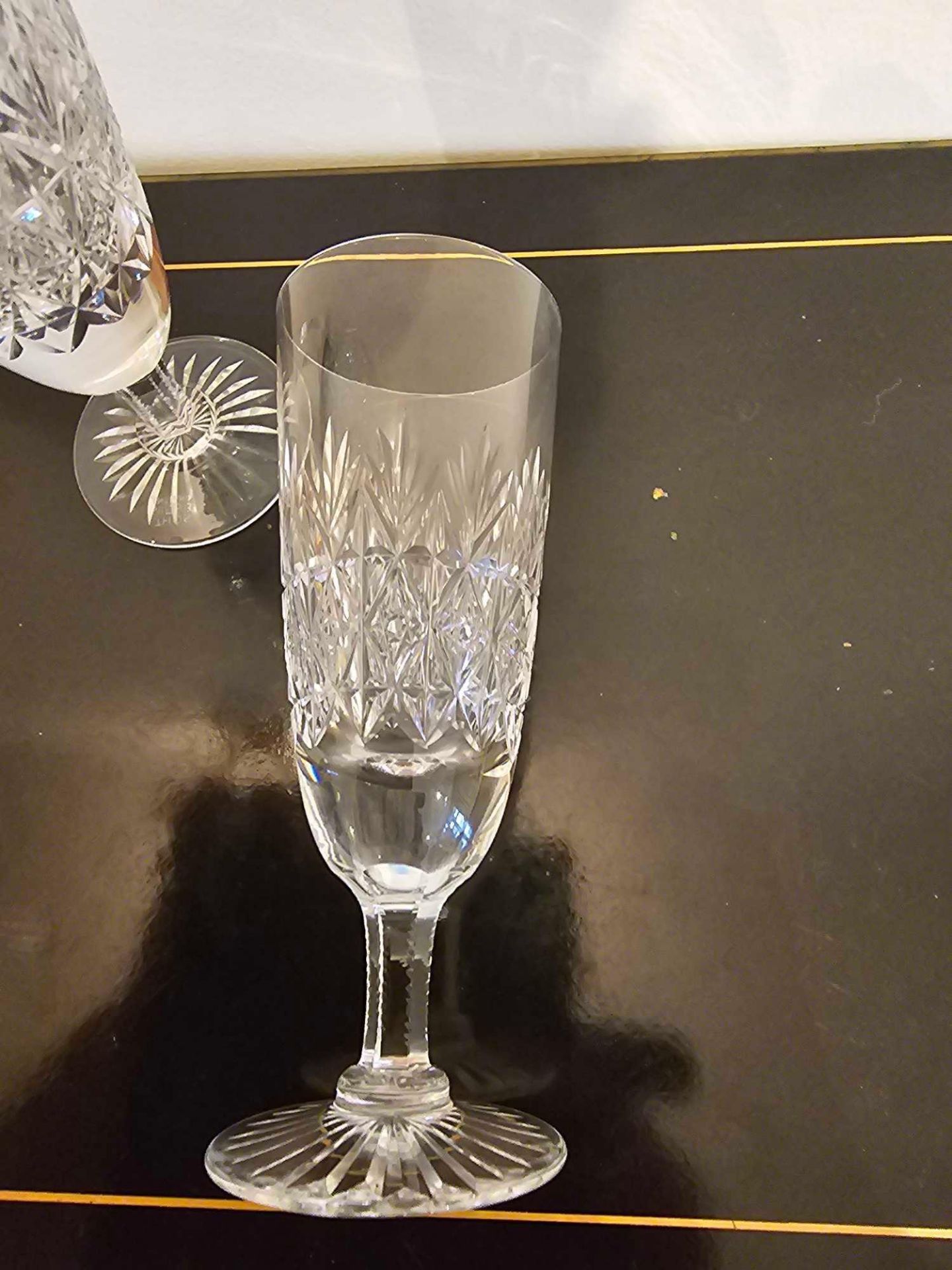 A Set Of 11 X Stuart Crystal Wine Flutes 16.5cm - Image 4 of 5