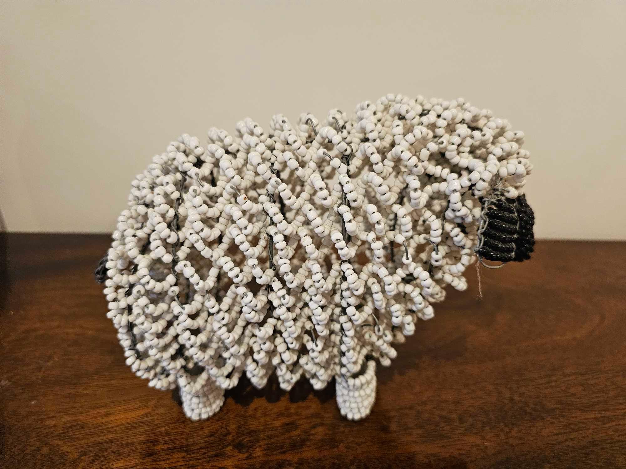 Handmade Beaded Wire Sheep Figurine - Bild 3 aus 3