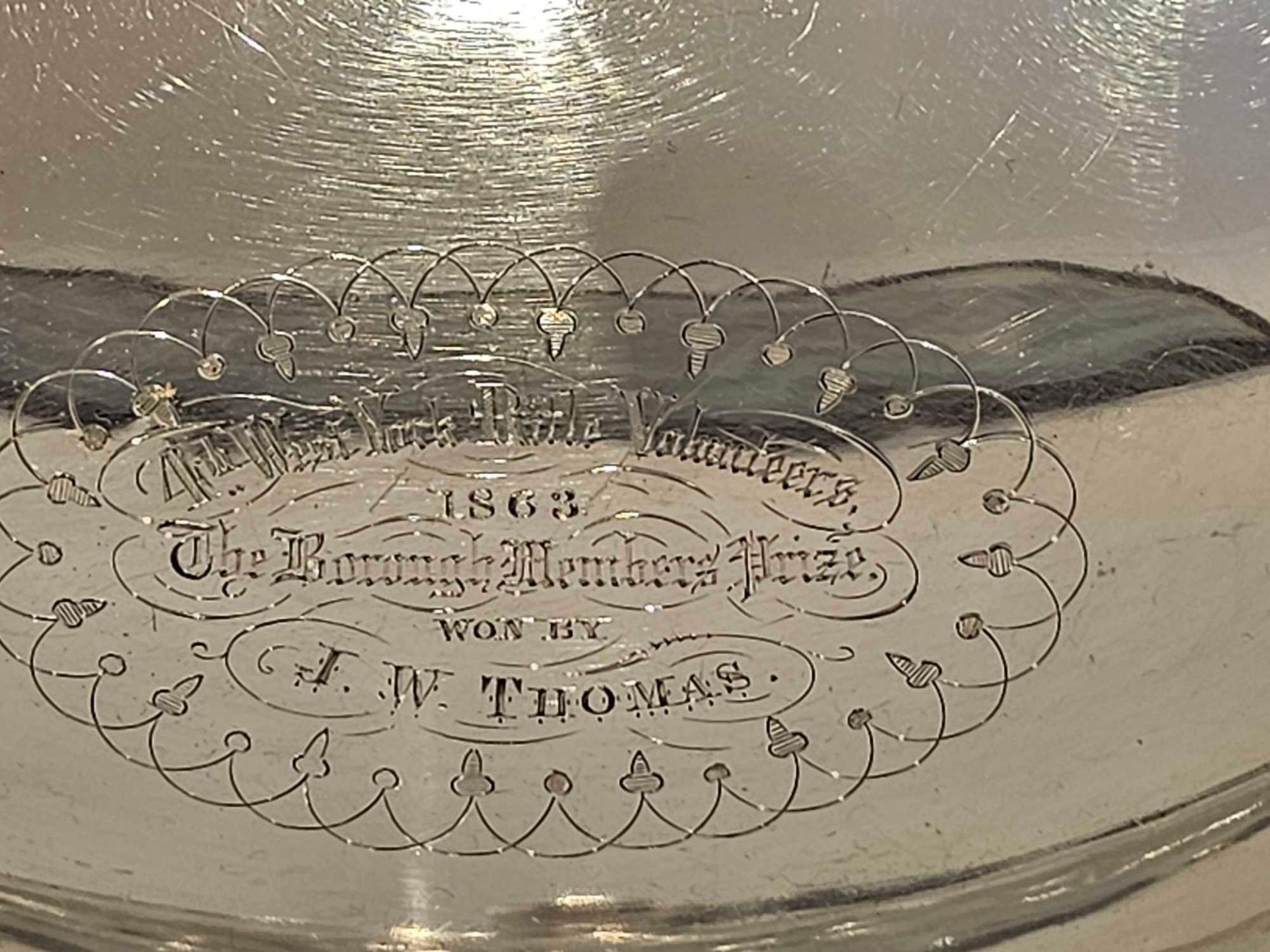 A Martin Hall & Co Silver Hallmarked 1861 Sheffield Oval Fruit Basket With Leaf And Bead Rim - Image 4 of 7