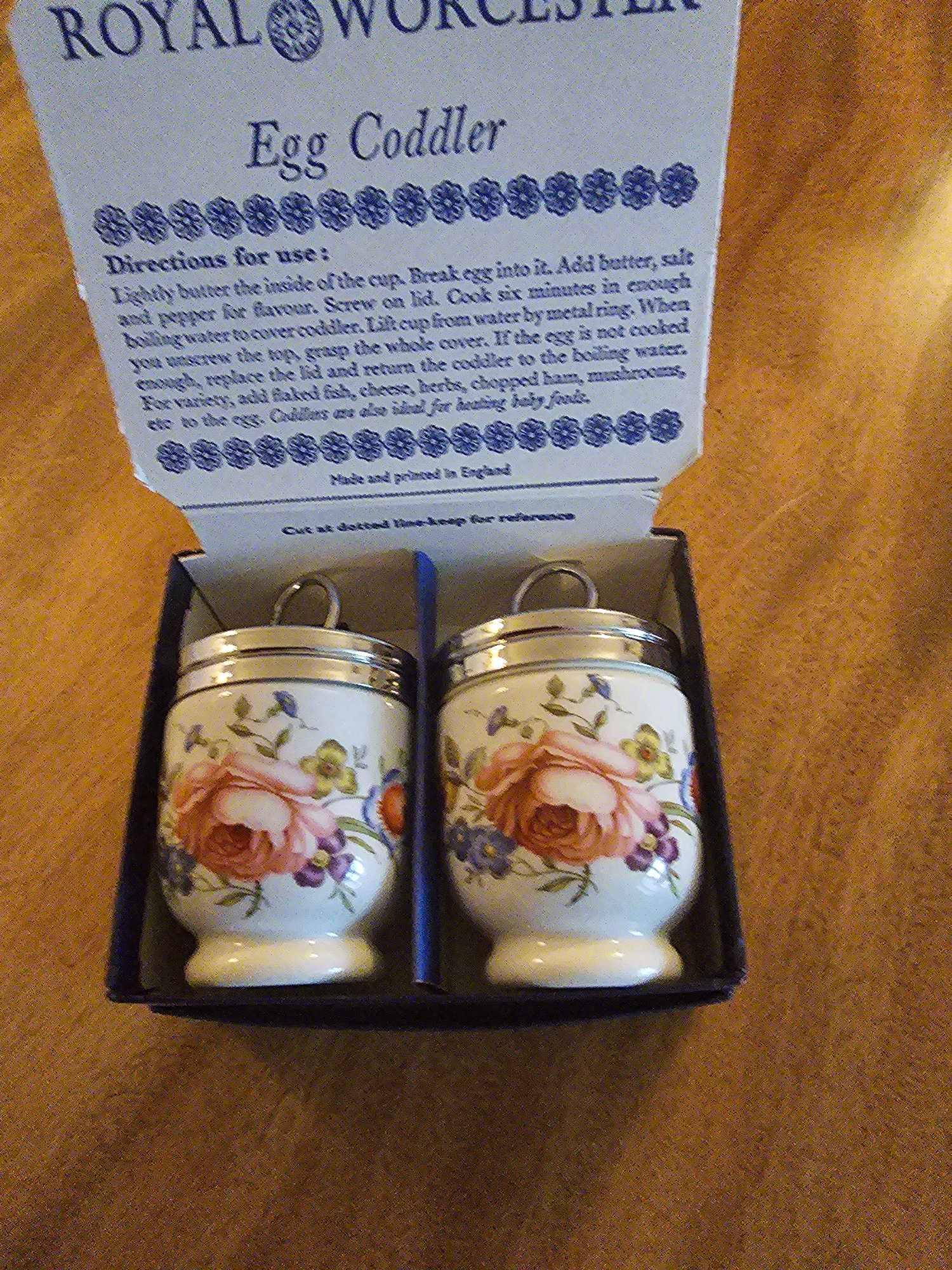 A Royal Worcester Egg Coddler Pair In Box Bournemouth Pattern Pink Roses Floral - Image 2 of 3
