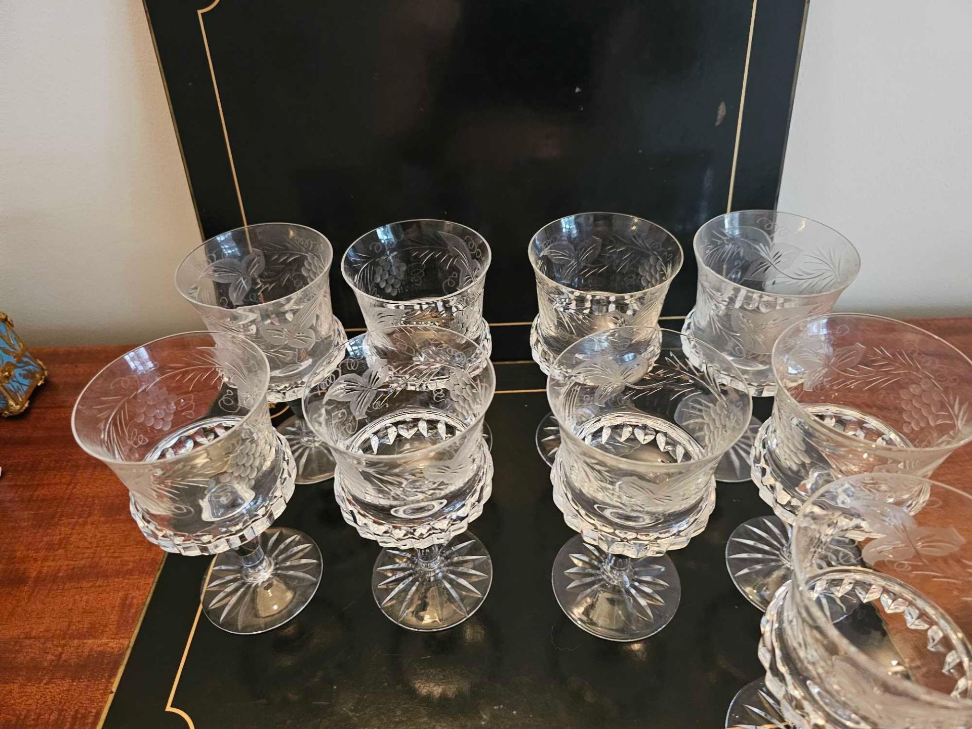 A Vintage Set Of 9 Crystal Cut Goblets 14.5cm - Image 2 of 5