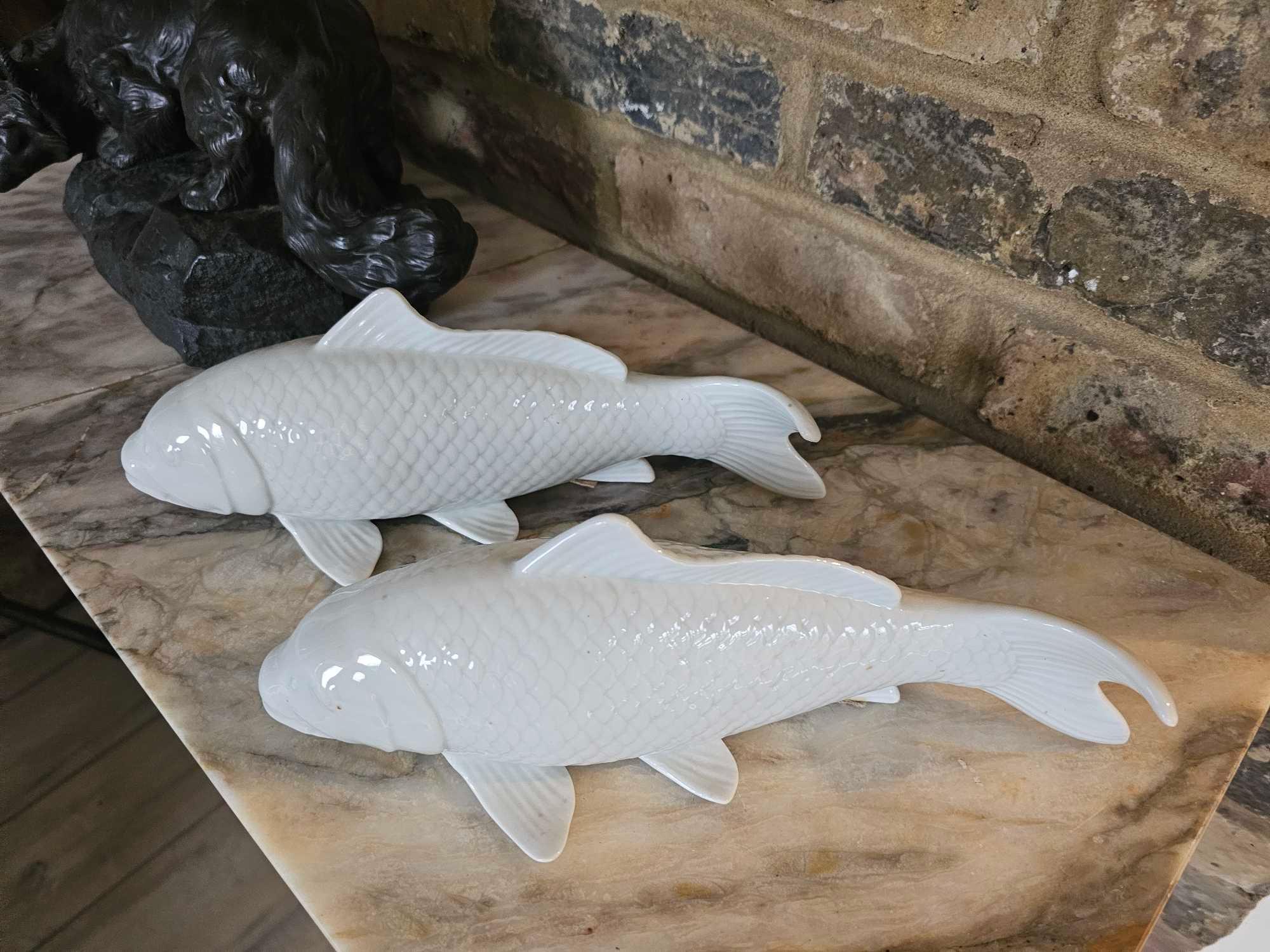 A Pair Andrea By Sadek Japanese Large 12" Koi Fish Porcelain Figurine Sculpture - Image 3 of 3