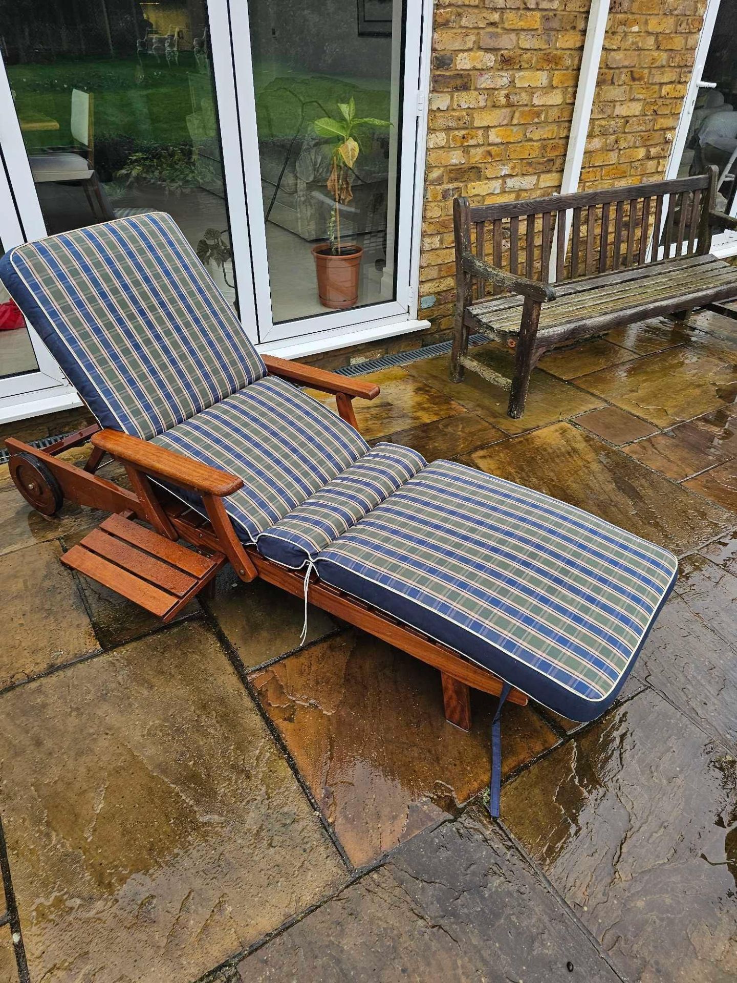 Teak Reclining Sun Lounger With Wheels And Tray Complete With Pad Cushion - Image 3 of 5