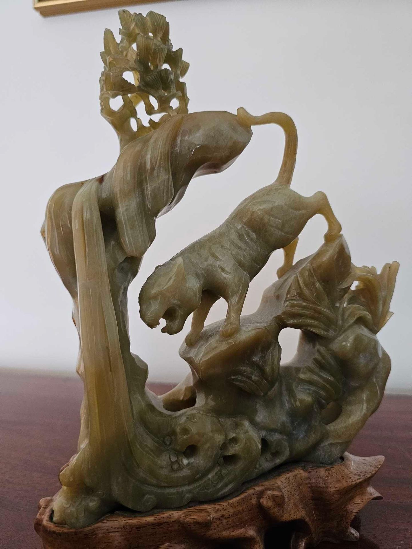 A Bowenite Or Nephrite (Serpentine) Which Is Often Called "New Jade" Figure Of A Tiger Beside A - Image 3 of 4