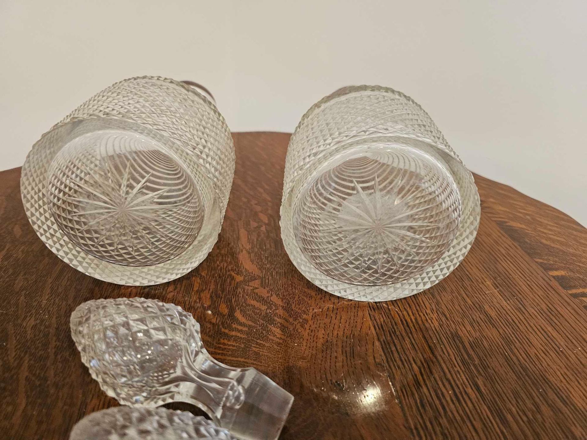 A Pair Fo Irish Crystal Decanters With Stoppers 34cm (A/F Both With Chips To Rim) - Image 7 of 10