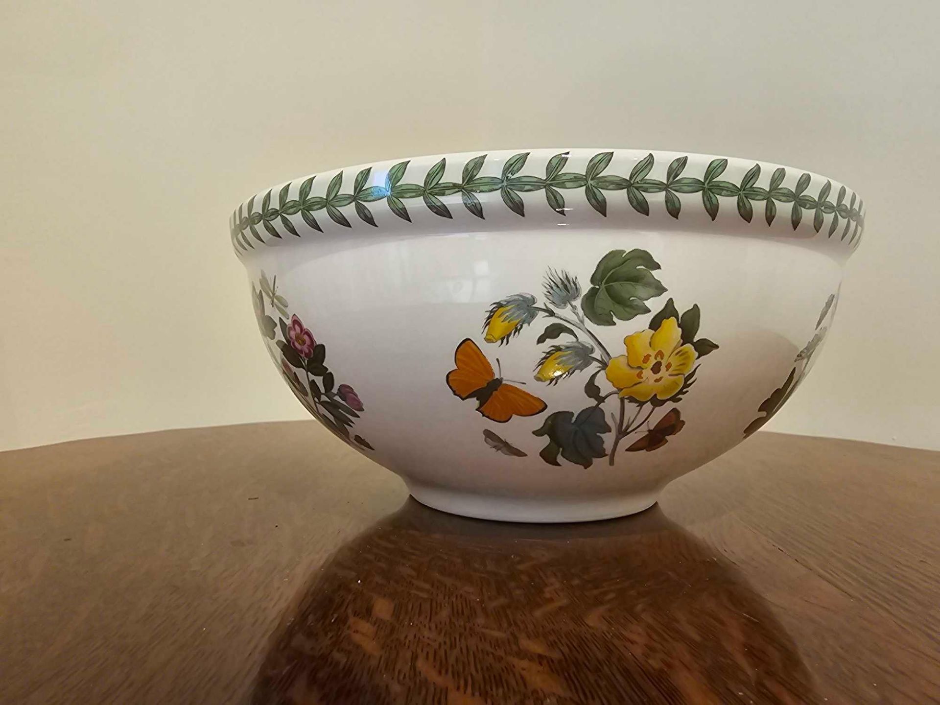 Portmerion Botanic Garden African Diasy Ceramic Bowl 26cm X 14cm The African Daisy Was The First - Image 2 of 6
