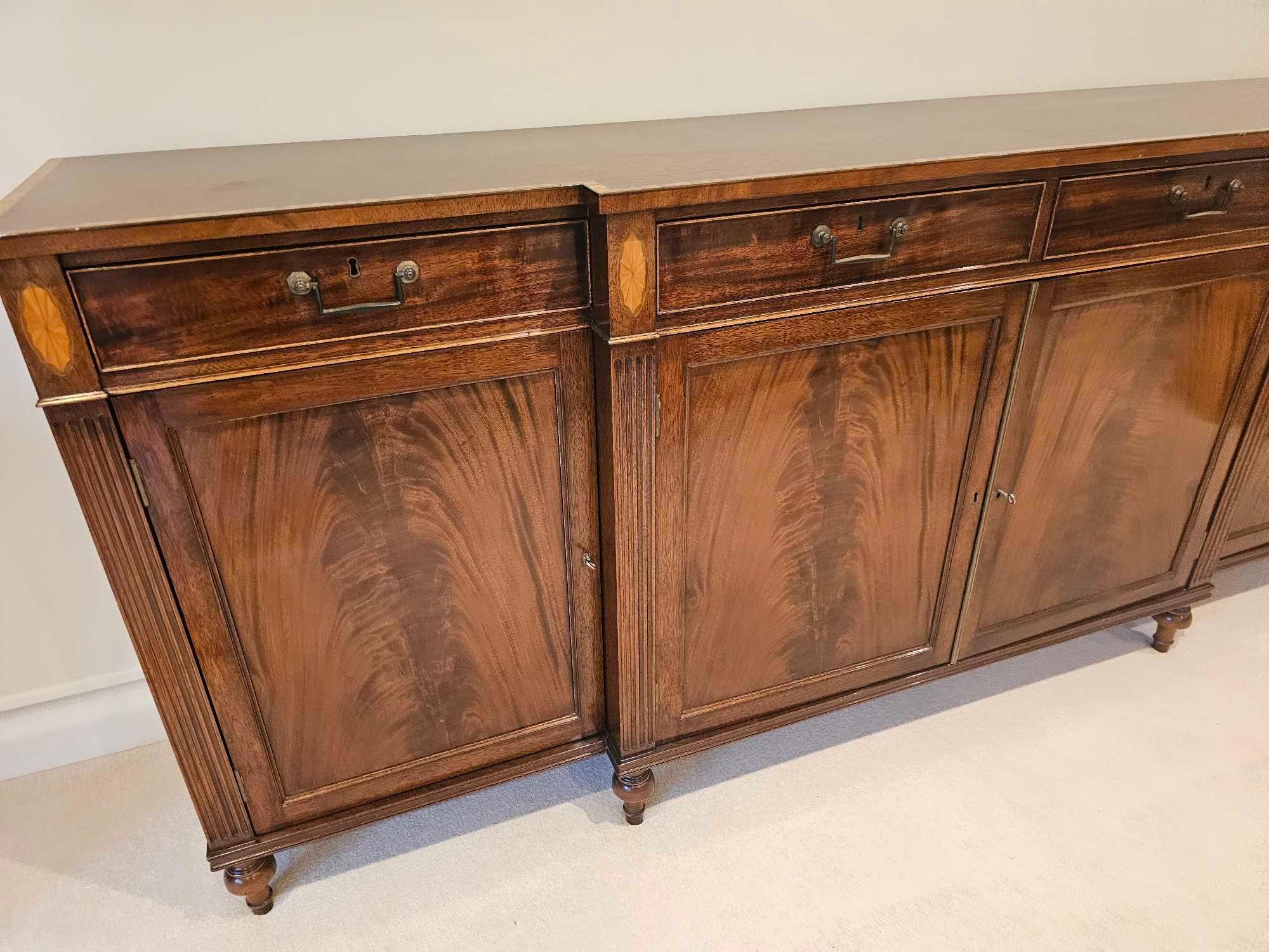 William Tillman George III Style Flame Mahogany Crossbanded In Satinwood Sideboard The Shaped Top - Image 4 of 9