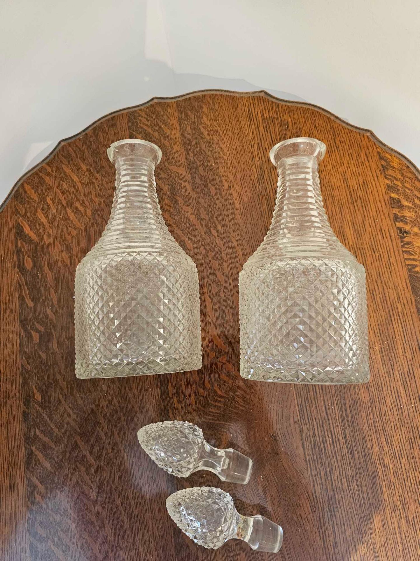 A Pair Fo Irish Crystal Decanters With Stoppers 34cm (A/F Both With Chips To Rim) - Image 8 of 10