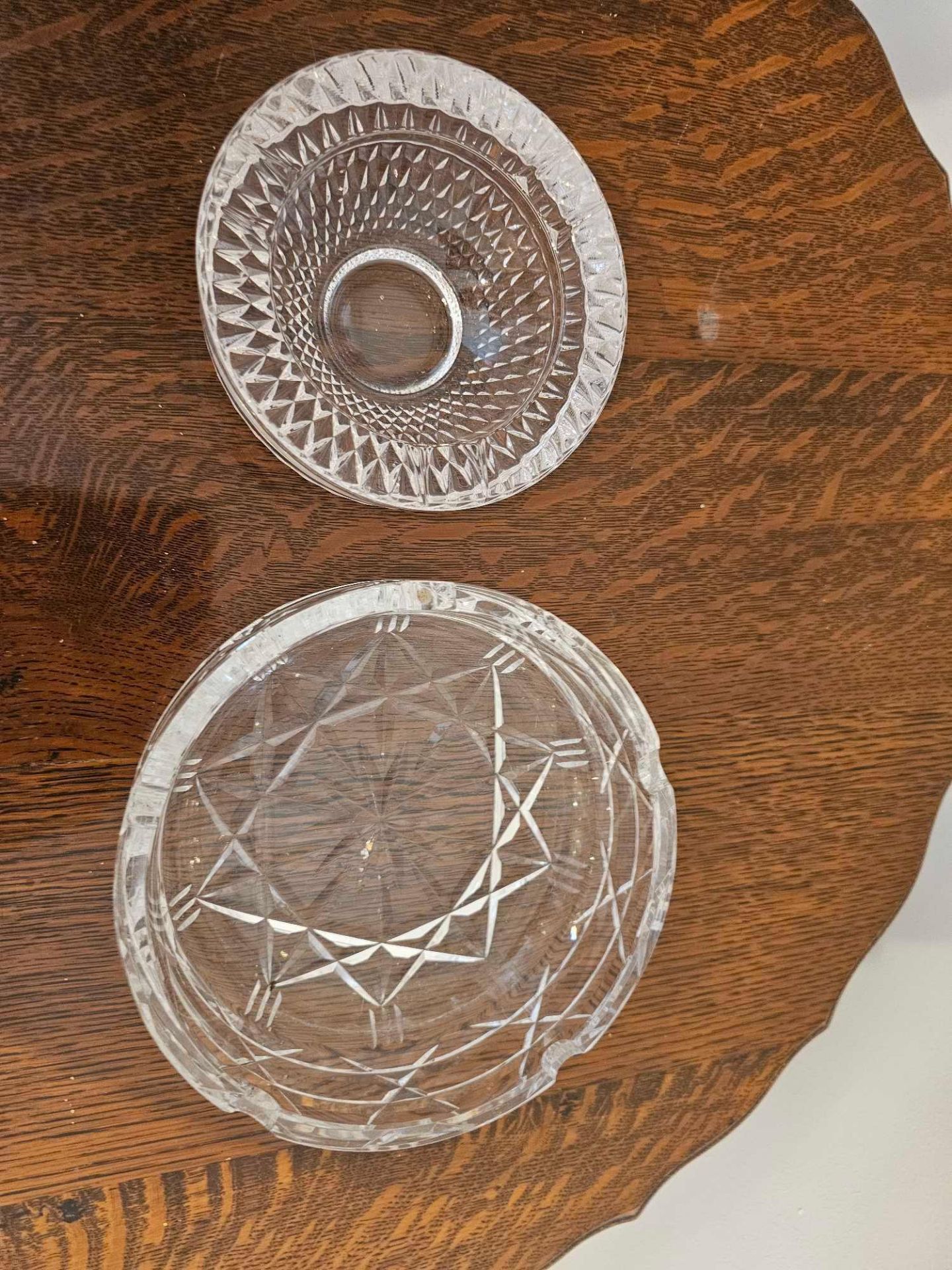 2 X Crystal Cut Ashtrays 13cm And 18cm Diameter - Image 4 of 5