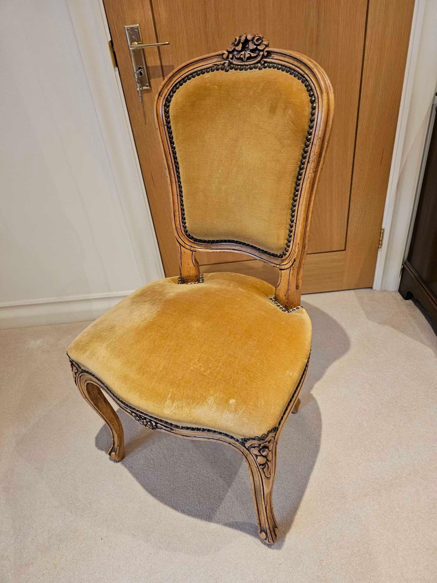 French Beechwood Side Chair, Louis XV Style, The Shaped Rectangular Back With Floral Cresting, - Bild 3 aus 5
