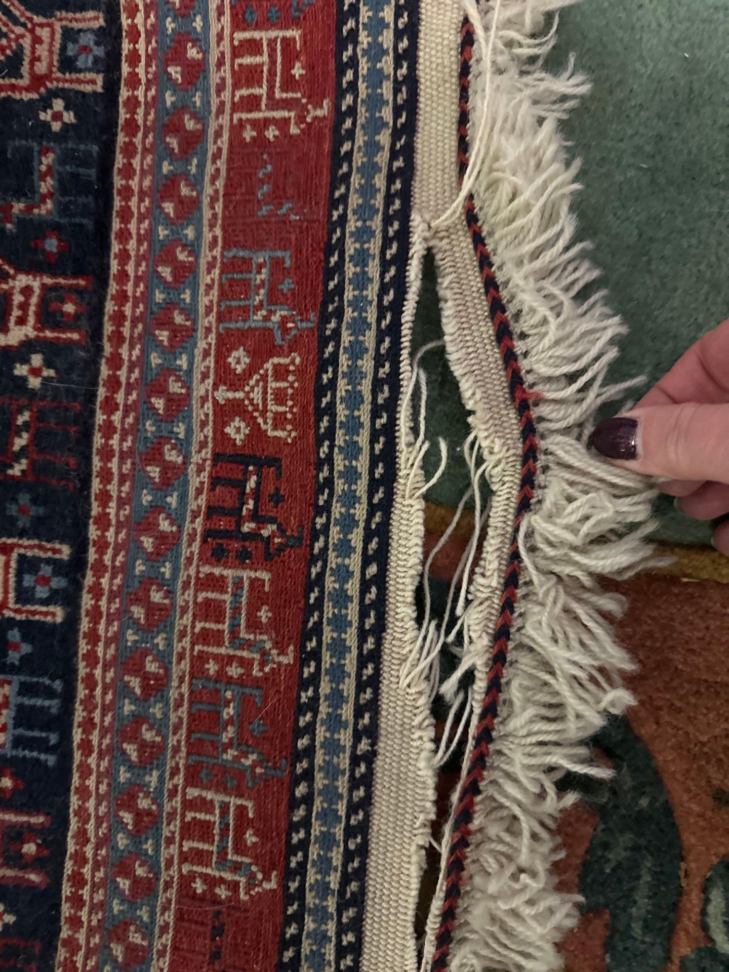 An Iranian Hand Made Wool Souzani Fringed Rug 289 X 204cm - Image 3 of 7