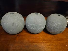 3 x Round Stone Ball Sphere Objets 17cm