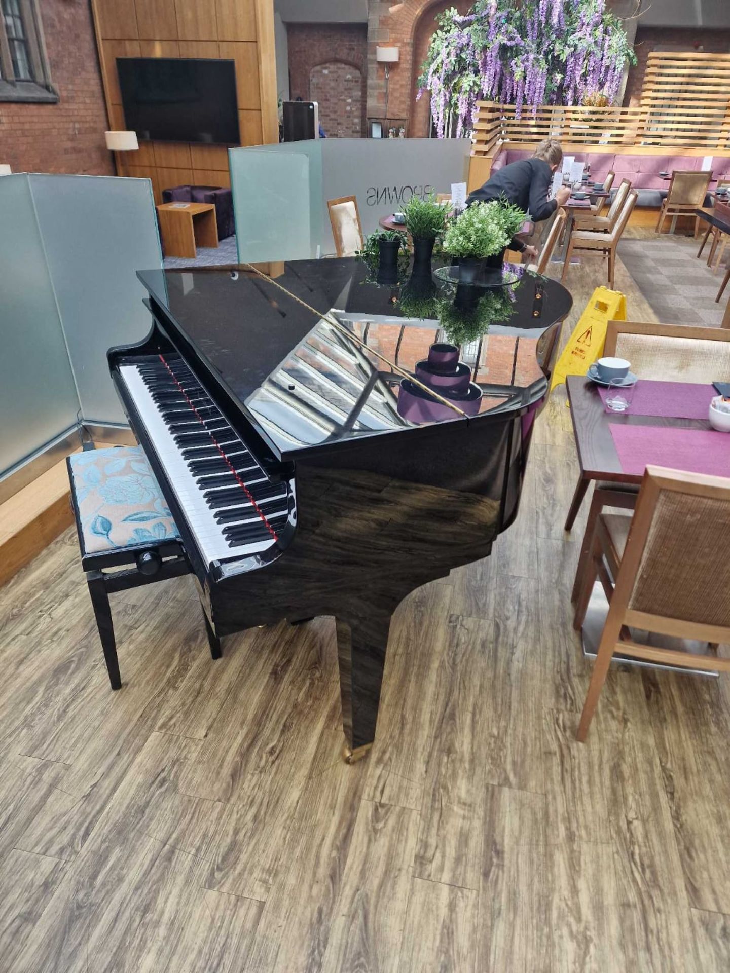 Kawai GM-10K Baby Grand Piano With Resonant Tone And Classic Good Looks, The GM-10K Offers - Bild 2 aus 3