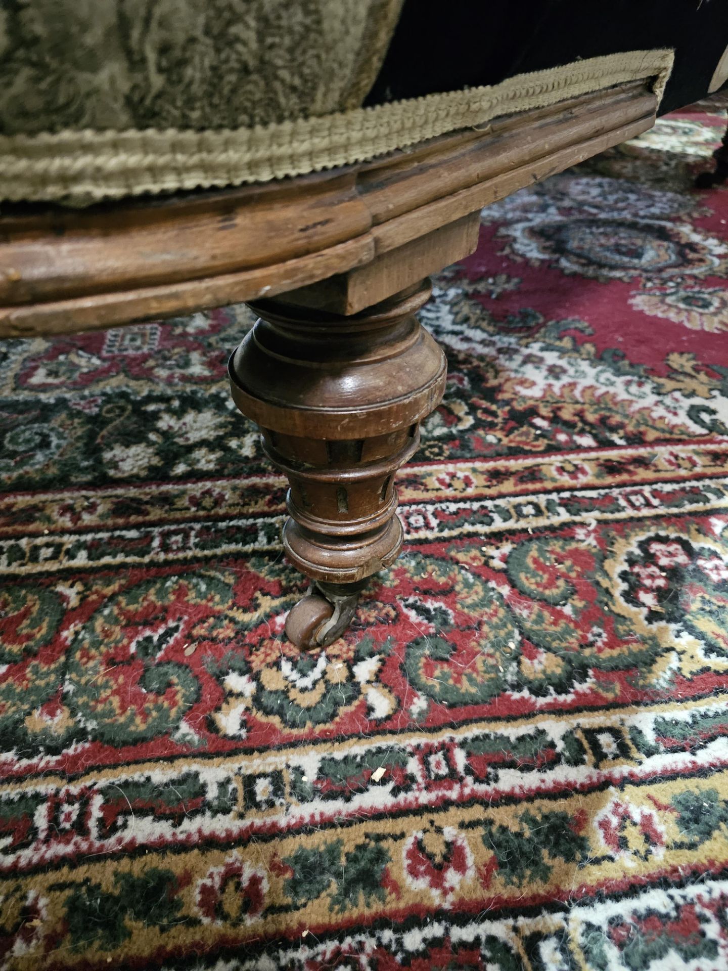 Victorian Walnut Framed Upholstered Daybed or Chaise Lounge Upholstered In A Patterned Jacquard - Image 5 of 9