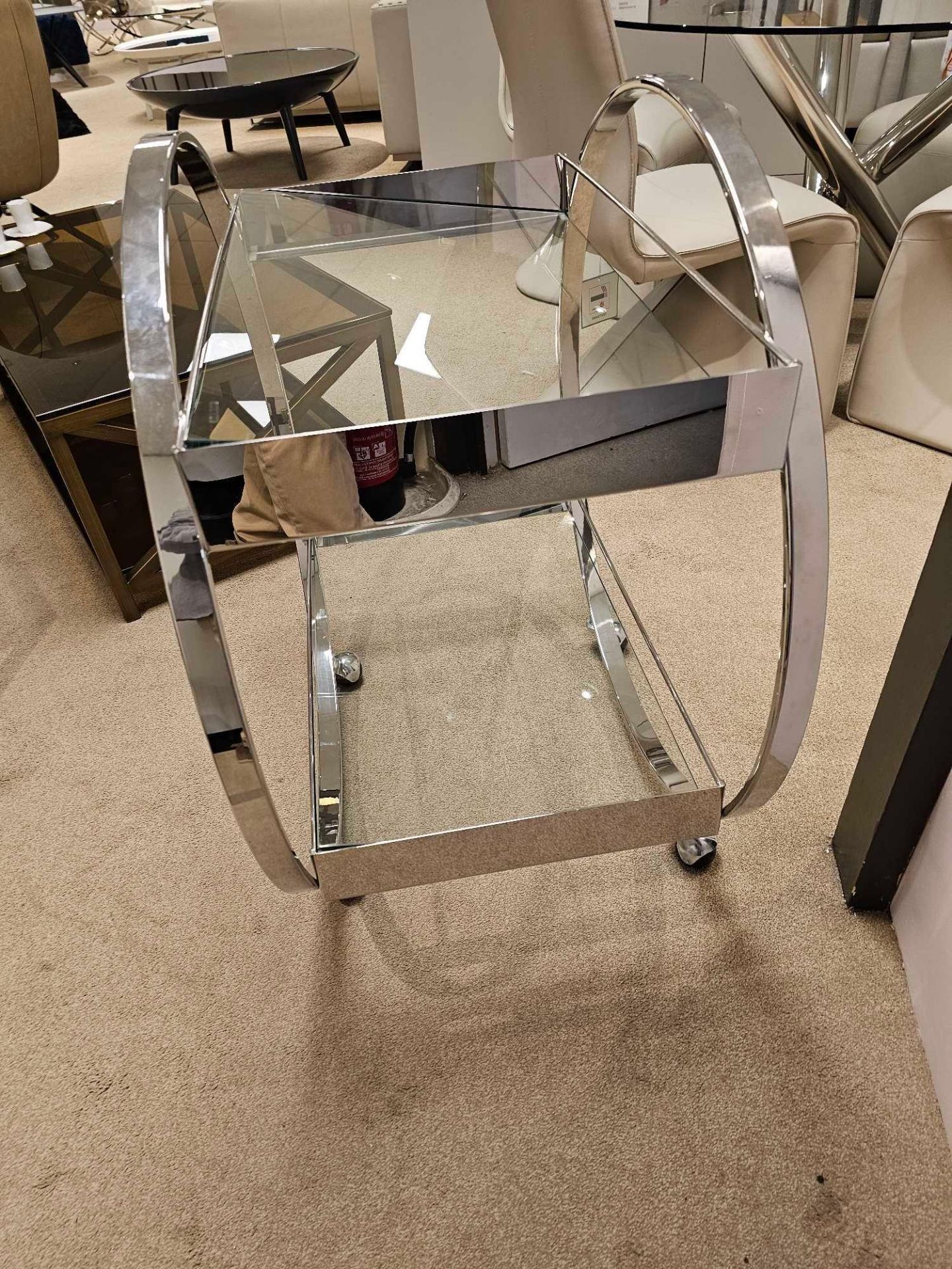 Hammond Drinks Trolley by Kesterport The Hammond Drinks Trolley is a great accent piece for living - Bild 2 aus 8