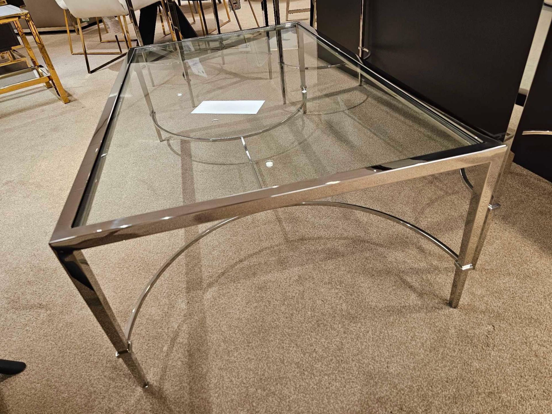 Tokyo Coffee Table by Kesterport The Tokyo coffee table with its clear glass top and a refined - Bild 4 aus 6