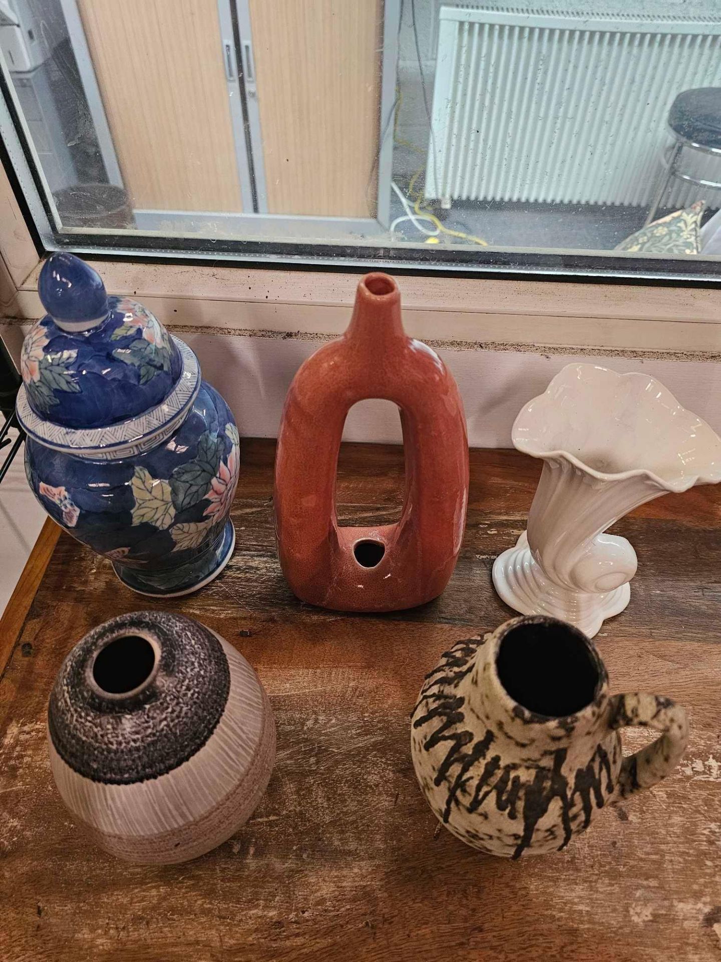 5 x Various Decorative Objects To Include Ceramic Vases As Photographed - Bild 2 aus 7