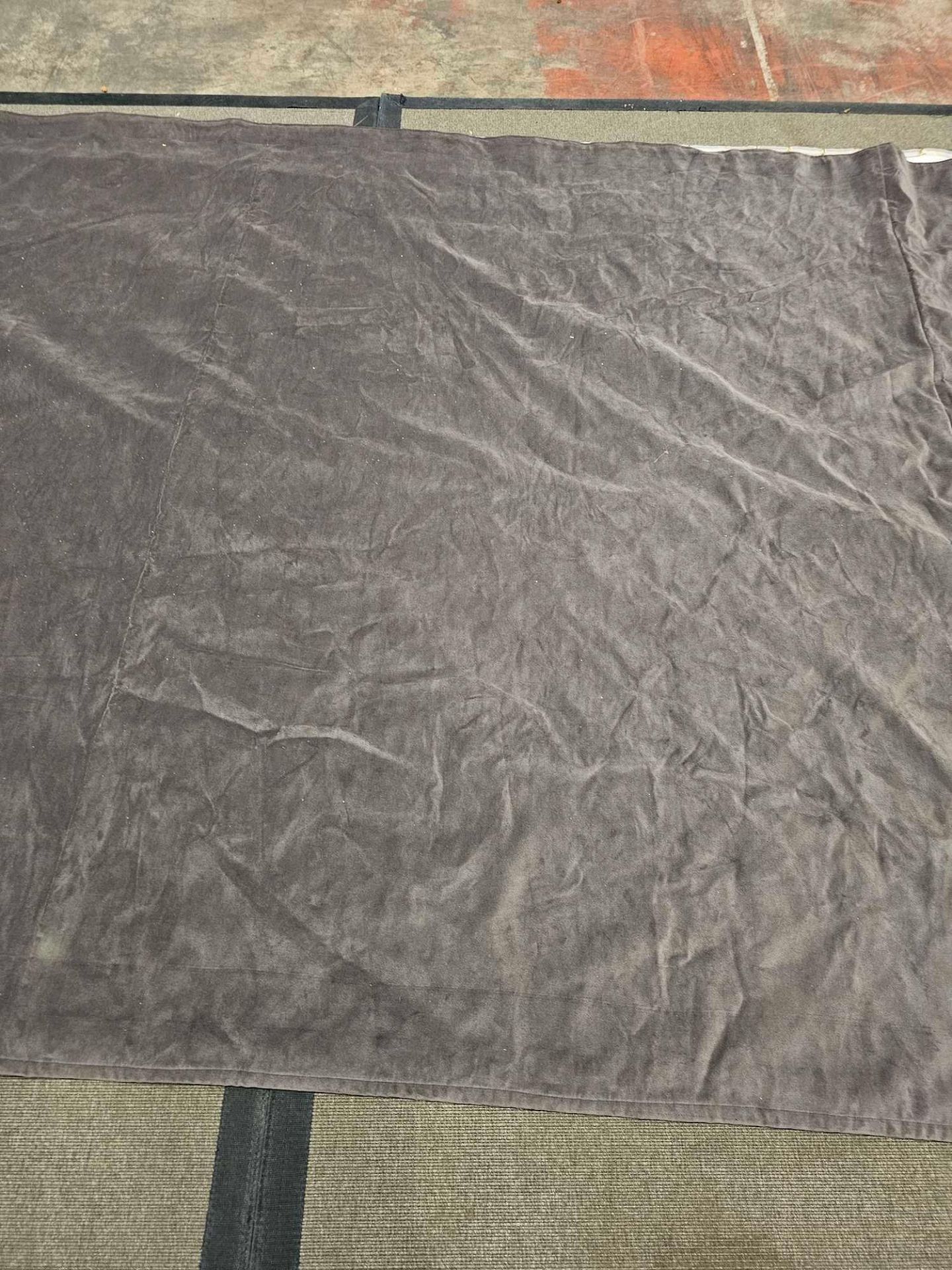 Single Black Curtain Velvet Size 487 x 197cm ( Ref Dorch 100) - Image 2 of 3