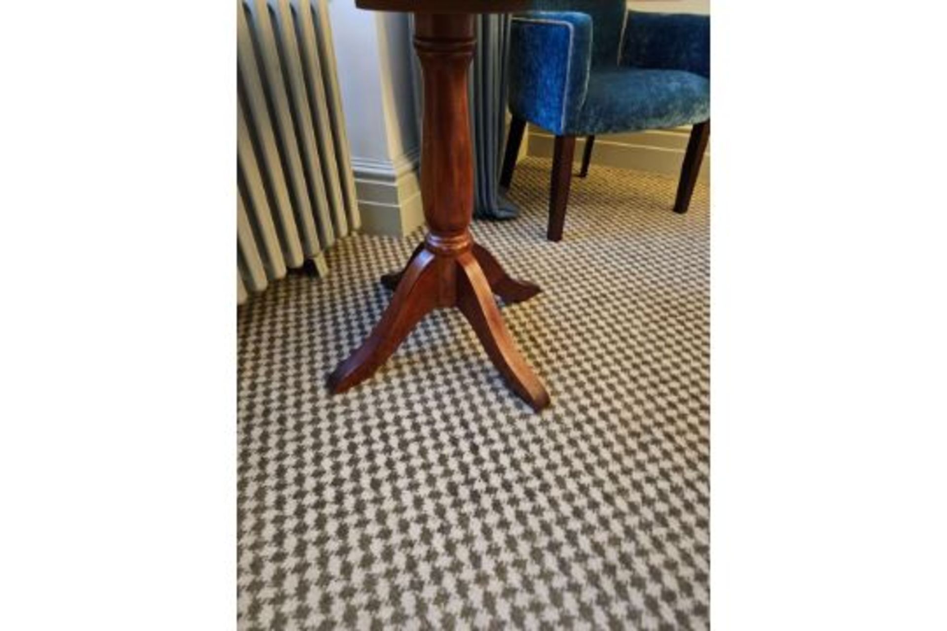 Circular Occasional Table In Burr Alder Inspired By English Design Of The Mid-18th Century The Top - Image 2 of 2