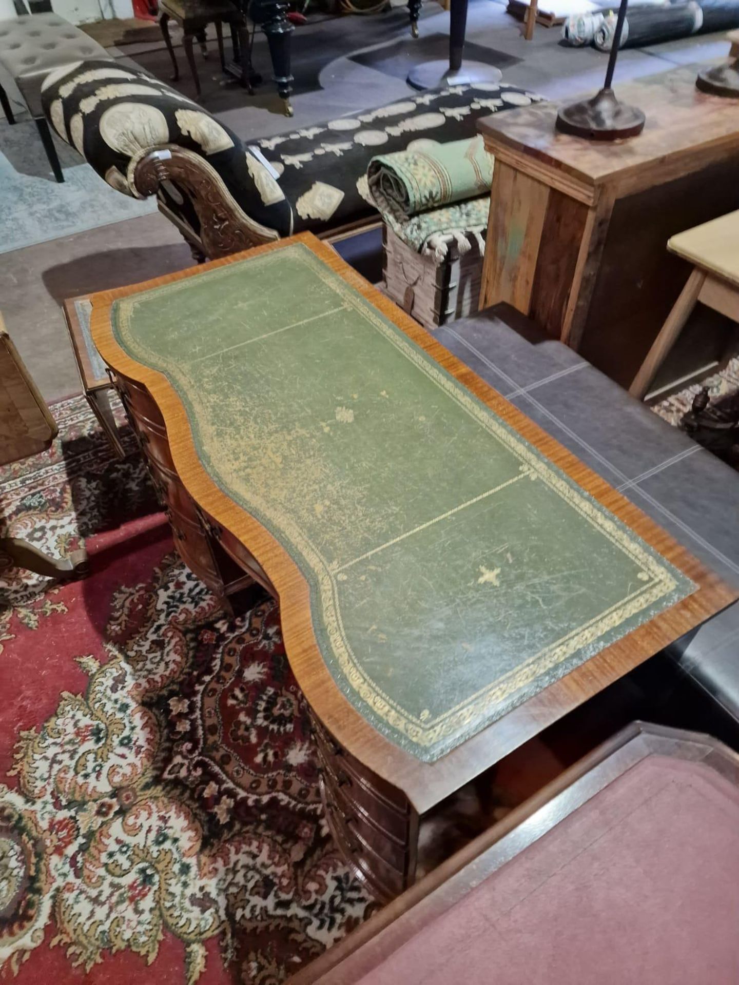 A Georgian Style Burl Walnu Knee Hole Writing Desk The Shaped Leather Inset Top Raised Above A - Image 5 of 5