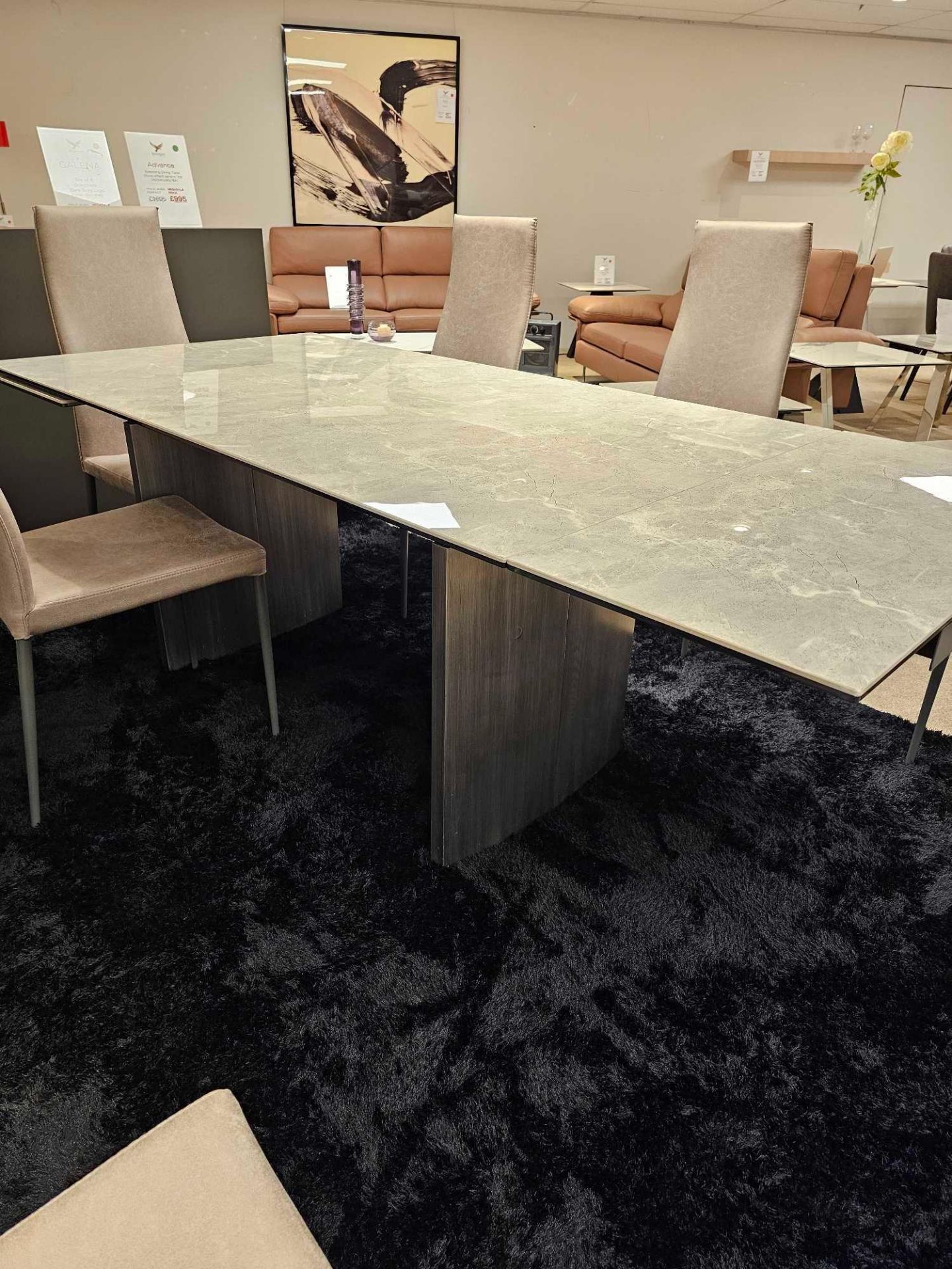 Stromboli Dining Table by Kesterport This glamorous contemporary dining table will add sensational - Bild 10 aus 13