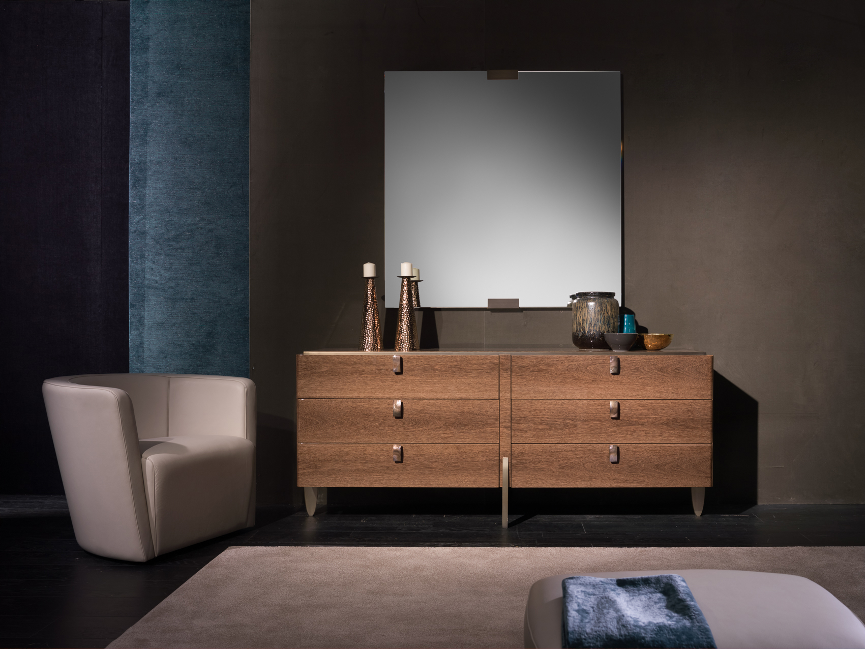 Fashion Affair Bedroom Cabinet by Telemaco for Malerba The Dresser has six drawers, is decorated - Image 4 of 15