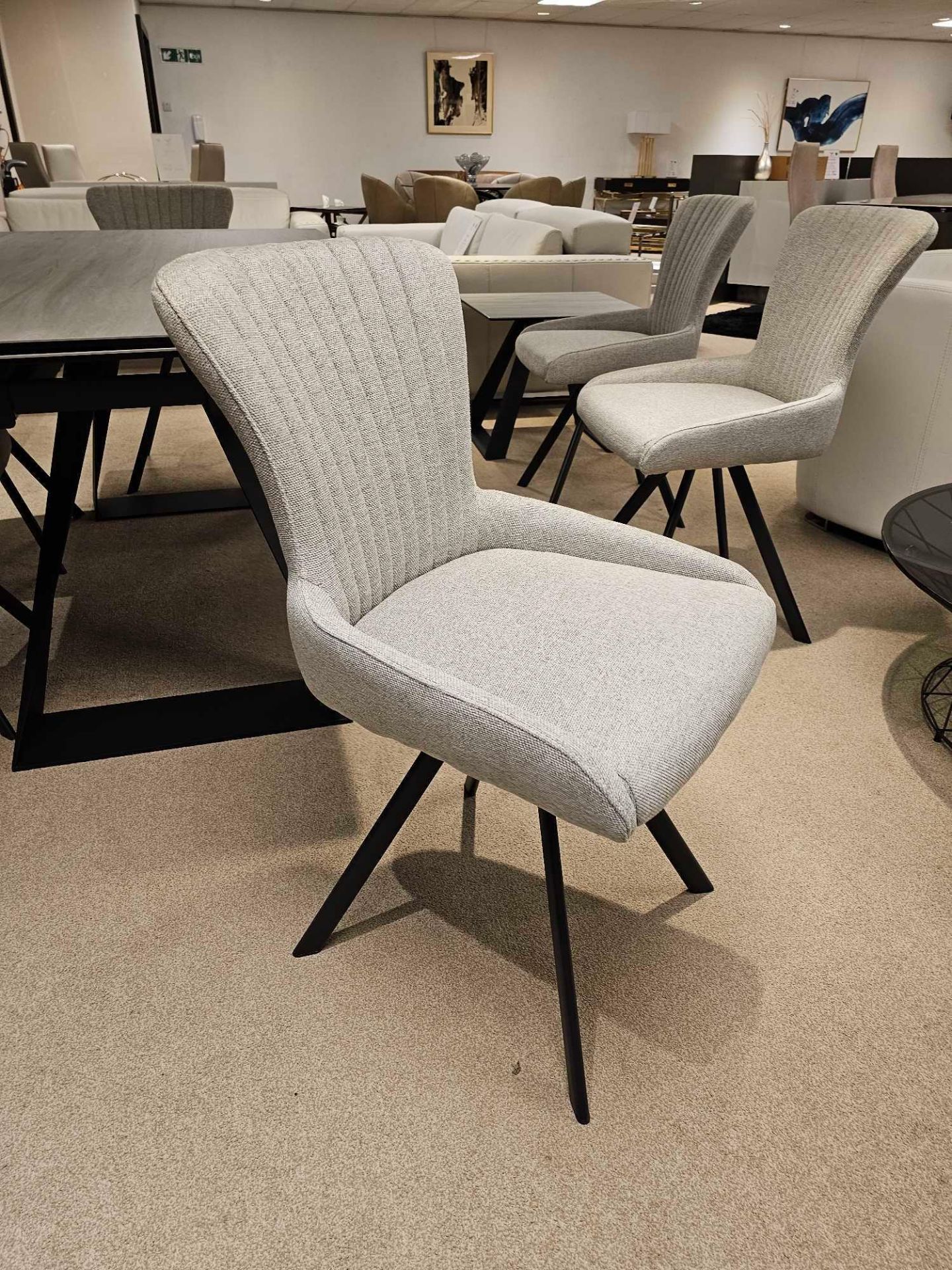 A Set of 6 x Maria Chairs by Kesterport Maria has the same self-return mechanism as many of the - Bild 2 aus 6