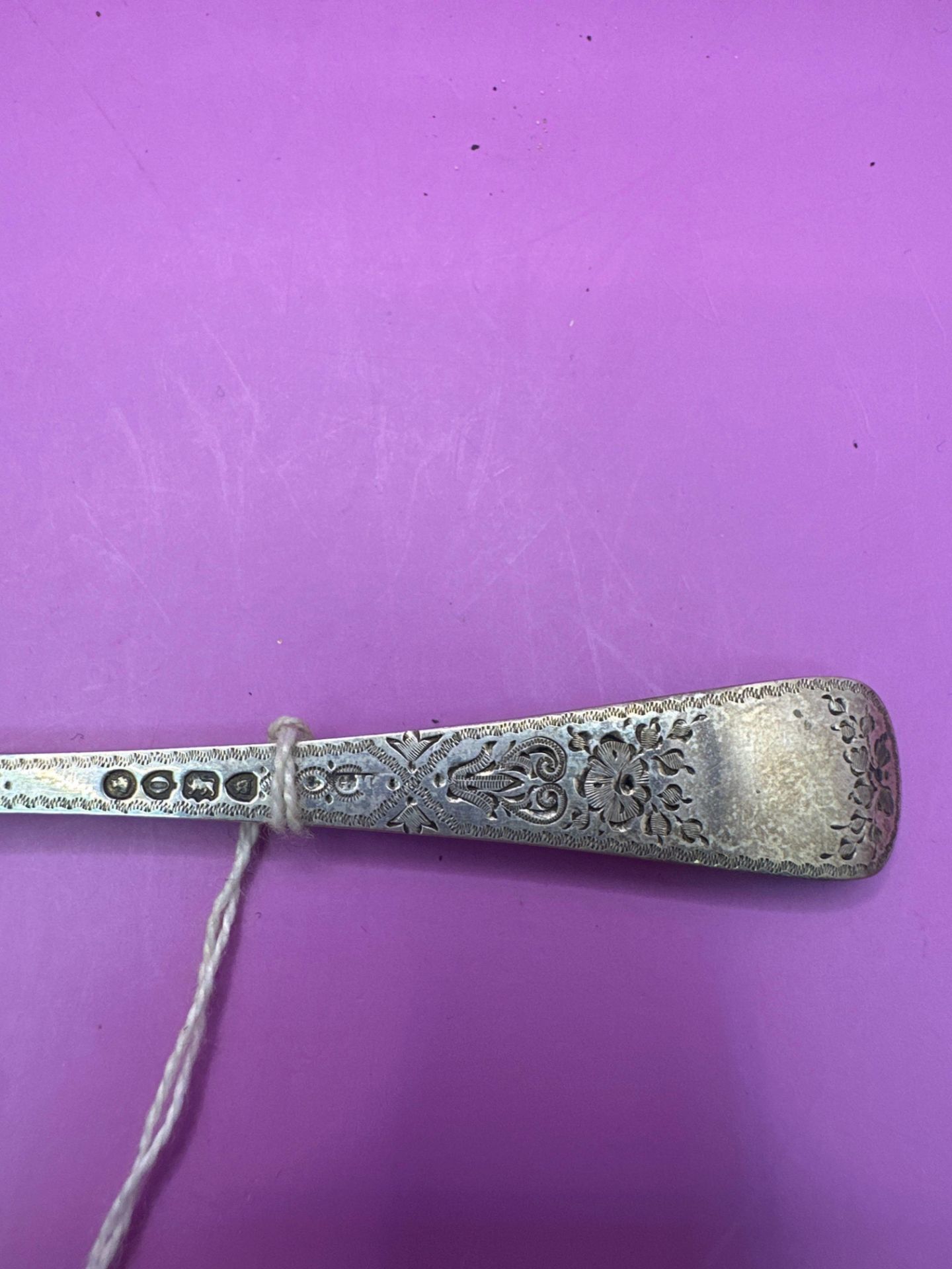 Silver Engraved Hallmarked Spoon With HW In A Edwin Davis Late Allott And Co Bradford Presentation - Bild 7 aus 10