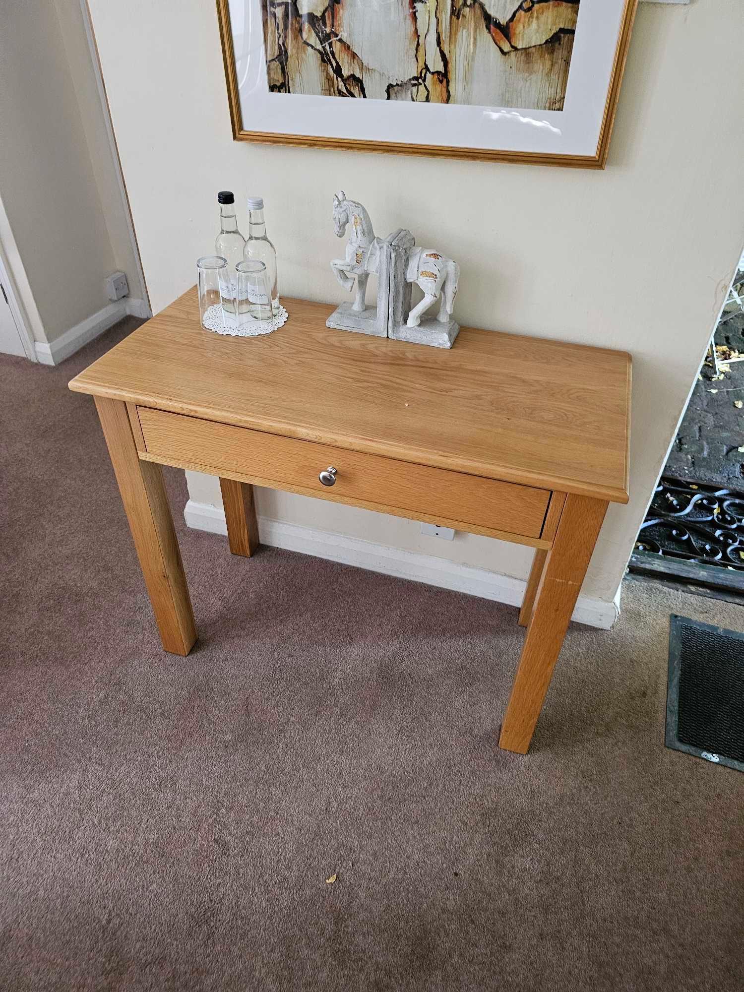 A Light oak single drawer hall table console 90 x 43 x 75cm (RM24)