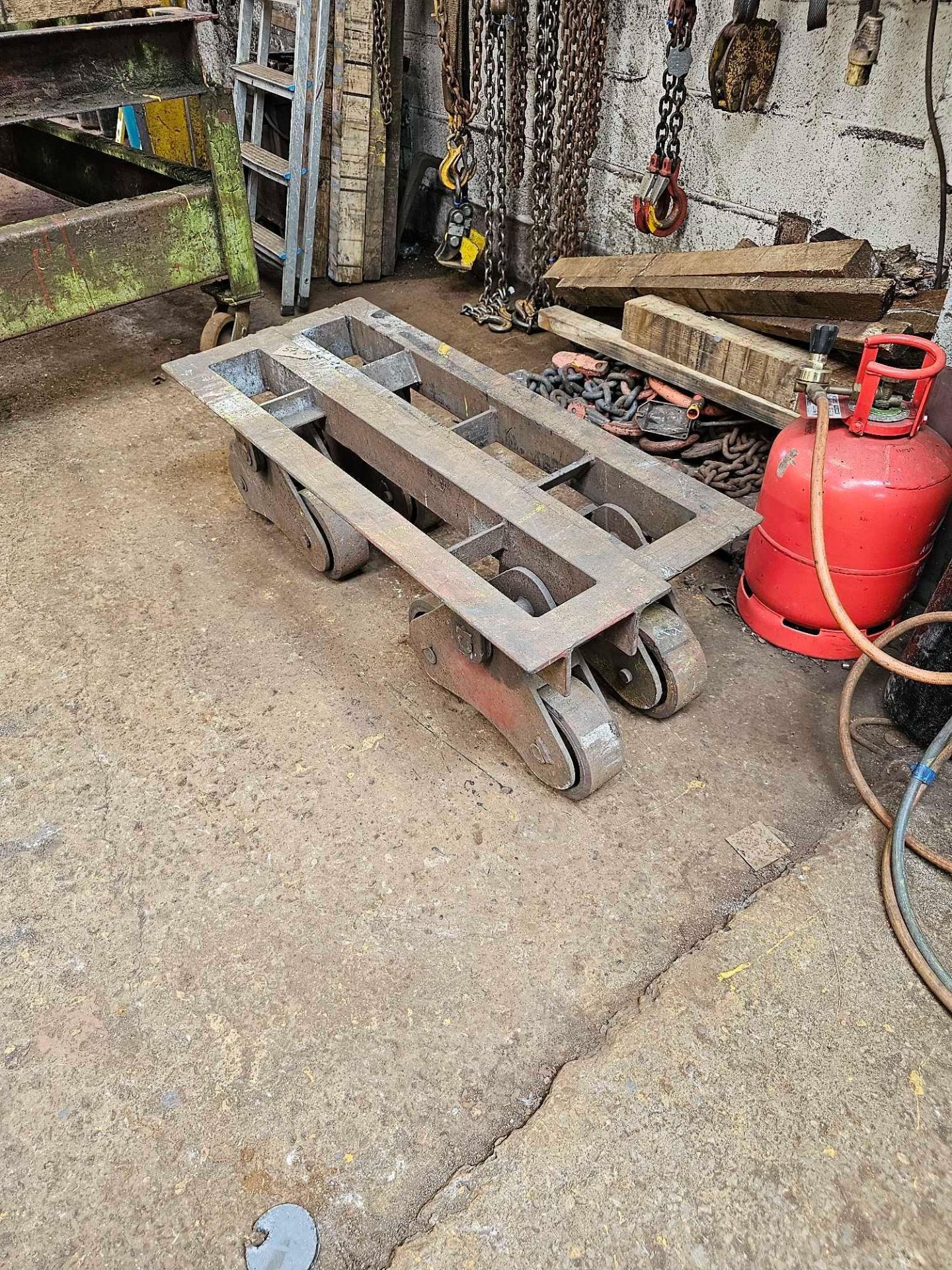 A Pair Of Cast Iron Roller Dolly Skates 120 x 27 x 38cm - Image 3 of 3