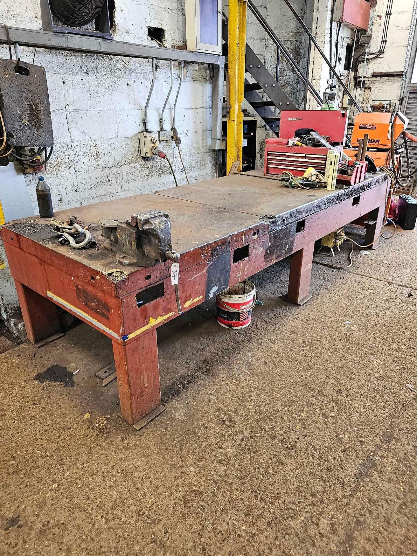 Cast Steel Engineers Marking Out Work Bench 370 x 125 x 88cm Weight 2000kg - Image 4 of 4
