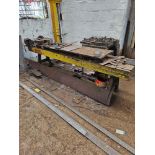 Cast Steel Engineers Marking Out Work Bench 306 x 56 x 83cm Weight 700kg Complete With 2 x Vices