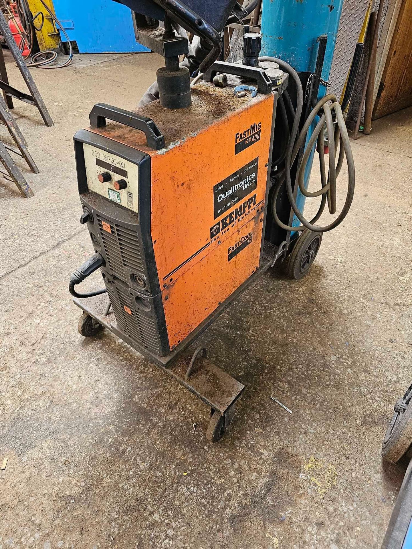 Kemppi Fastmig KM400 Welder C/W MF33 Feeder 400v 3 Ph - Bild 2 aus 6