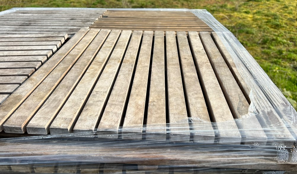 Set A588 Pallet of Teak Outdoor Floor Tiles Each tile is 496mm x 496mm.On a full pallet there are - Image 2 of 2