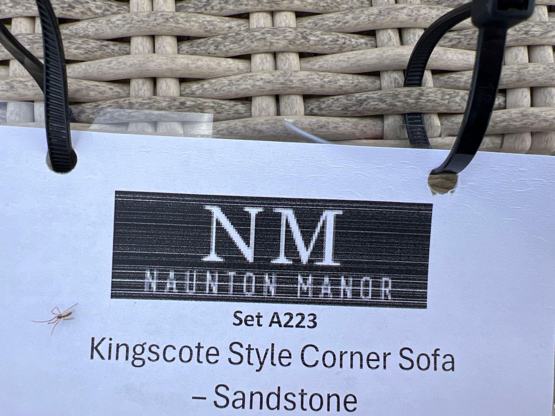 A223 Kingscote Style Corner Sofa Sandstone - Image 3 of 3