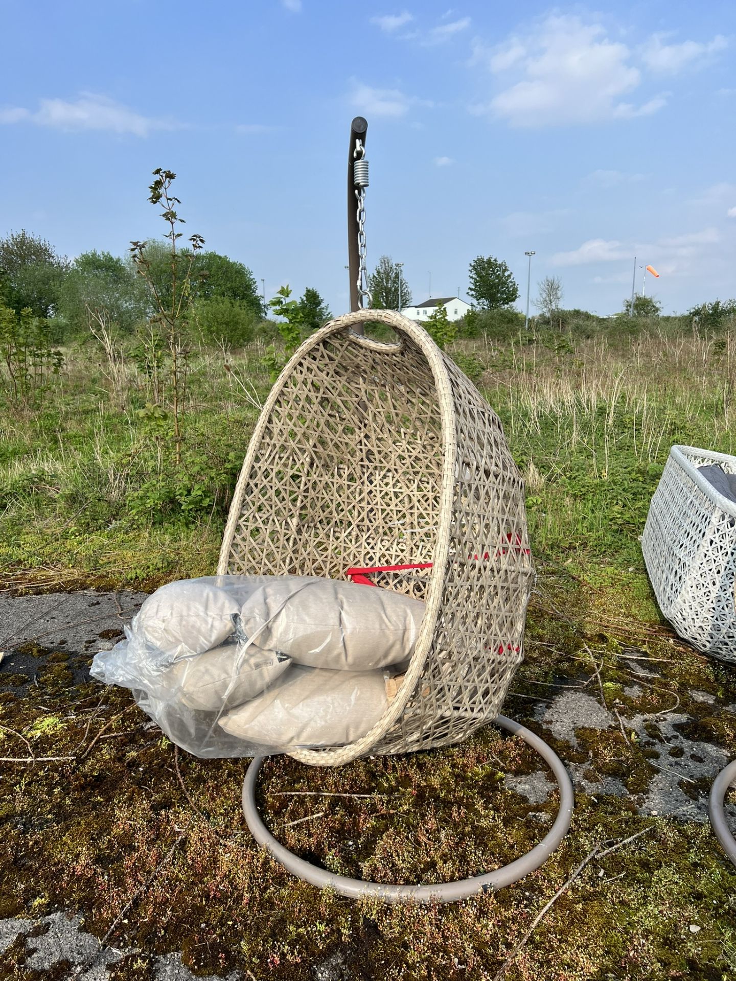 Set A599 Chedworth Single Hanging Cocoon - Sandstone