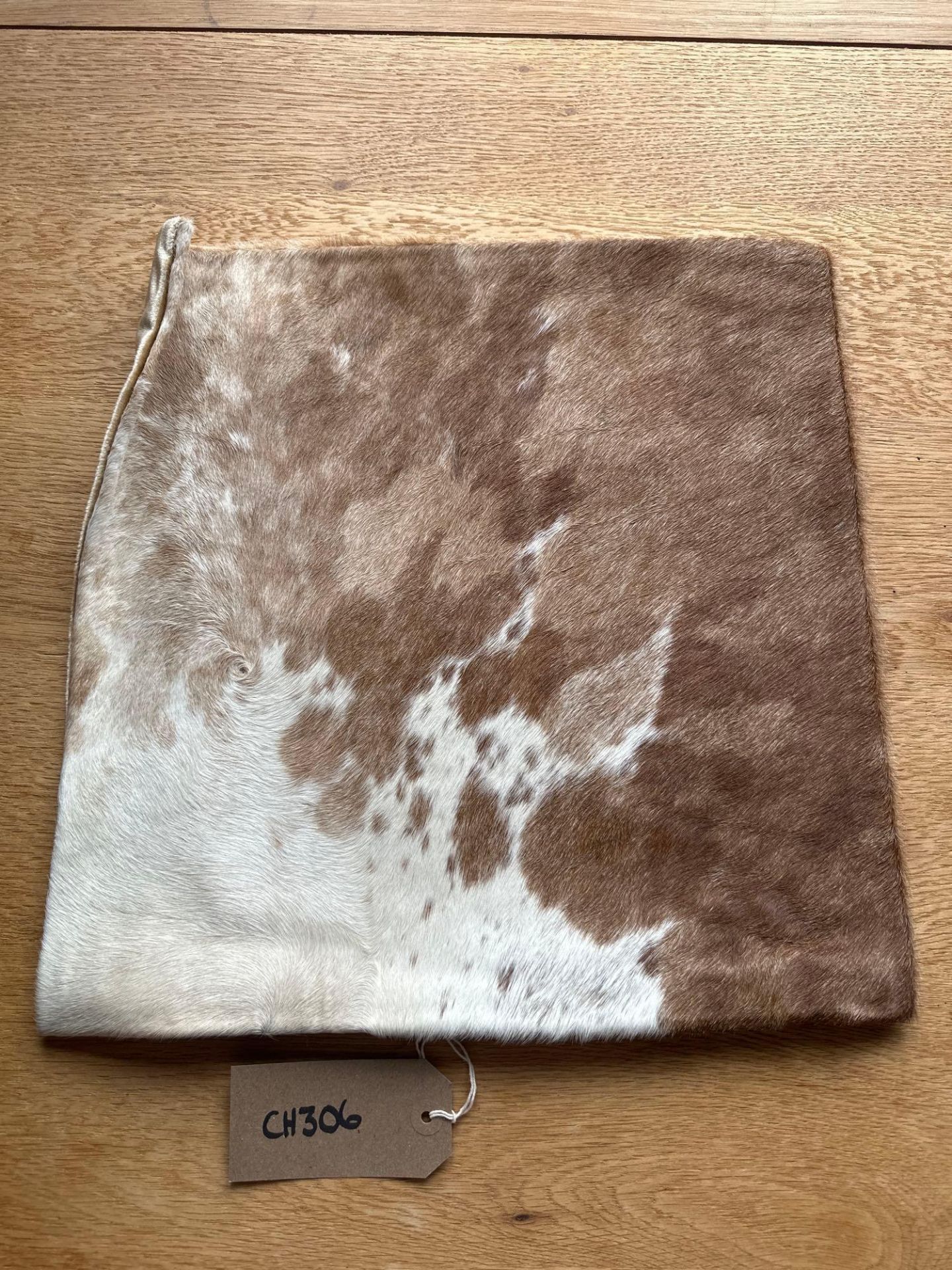 Cowhide Leather Cushion Cover 100% NaturalÂ Cowhide Leather Cushion Is Single-Sided And Rich In