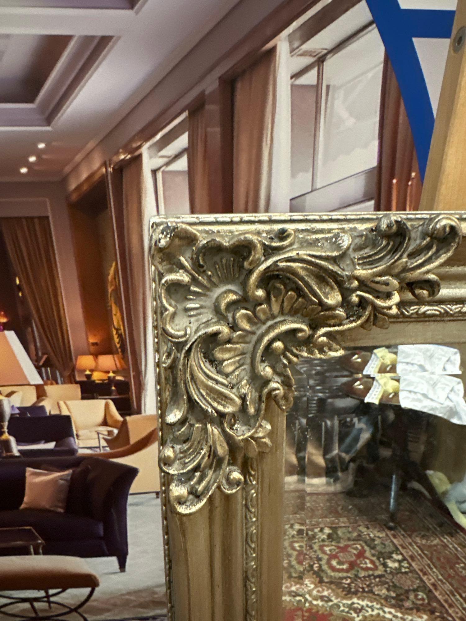 Fiennes Rectangular Mirror In Champagne A Beautiful Mirror Is Always A Welcome Addition To Any - Bild 2 aus 4