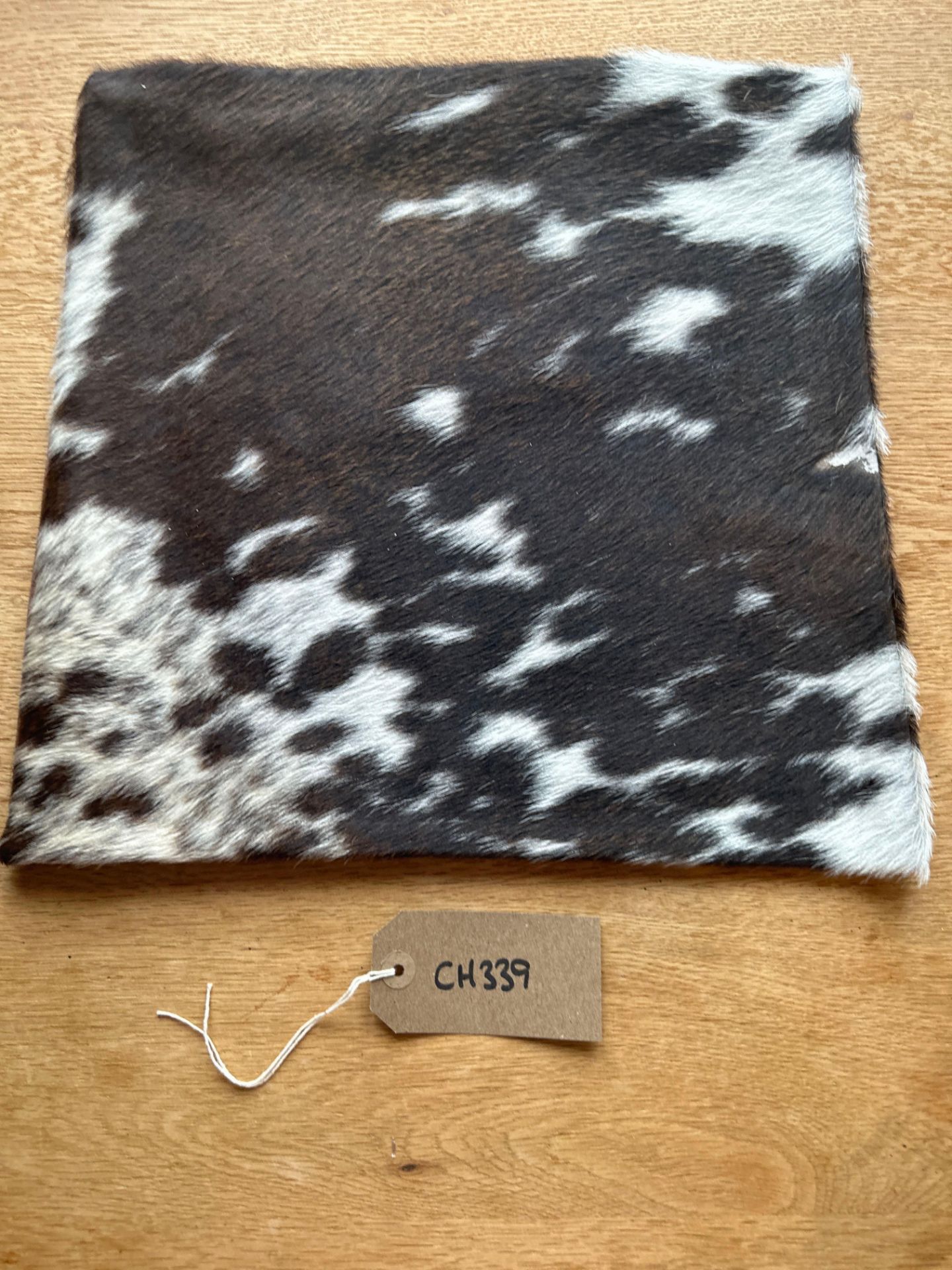 Cowhide Leather Cushion Cover 100% NaturalÂ Cowhide Leather Cushion Is Single-Sided And Rich In