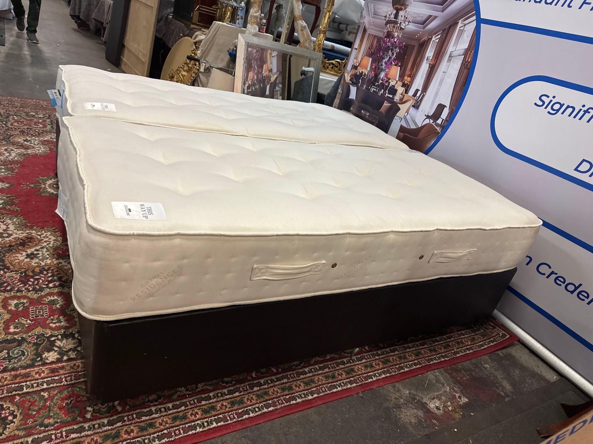 A Super King Divan Bed Set Comprising Of Divan Base And Zip And Link Cheval Sublime Mattress 1300 - Image 2 of 3