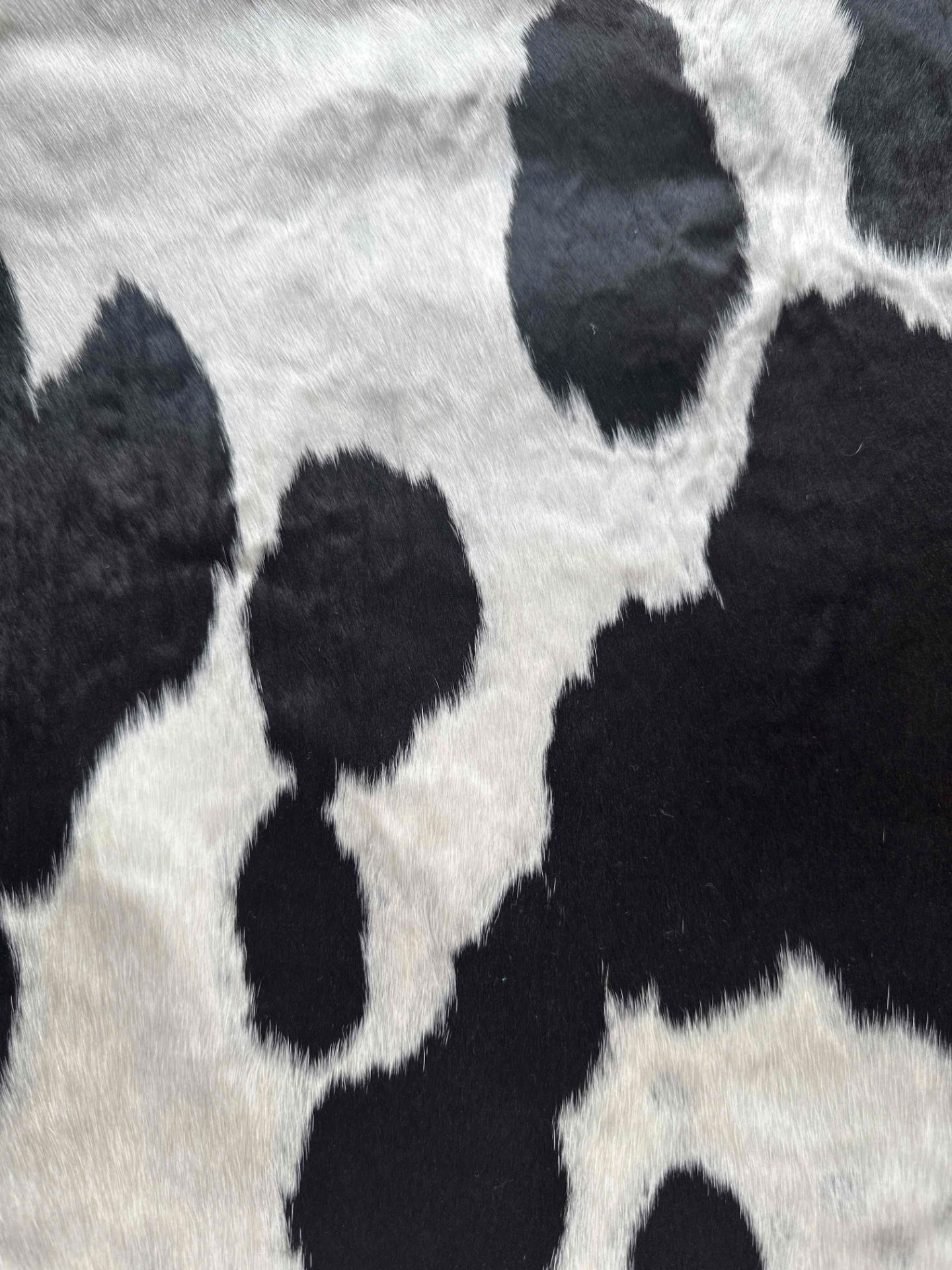 Cowhide Leather Cushion Cover 100% NaturalÂ Cowhide Leather Cushion Is Single-Sided And Rich In - Image 2 of 4