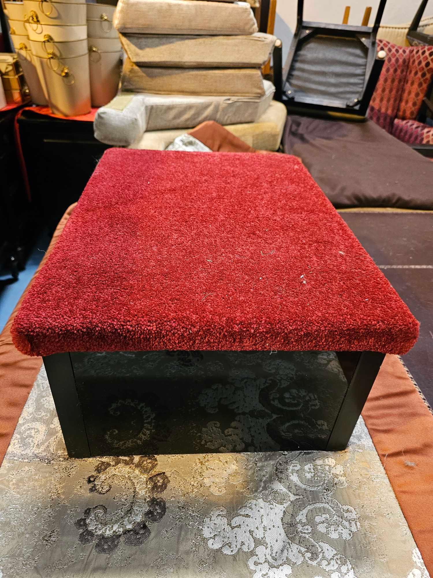 Foot Stool Black Base Red Carpet Top53 x 38 x 23 - Image 3 of 3