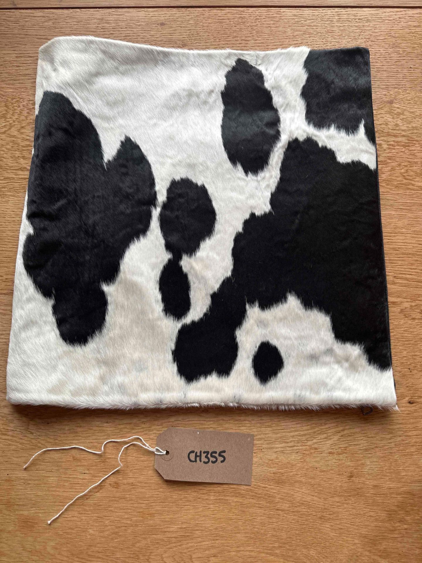 Cowhide Leather Cushion Cover 100% NaturalÂ Cowhide Leather Cushion Is Single-Sided And Rich In